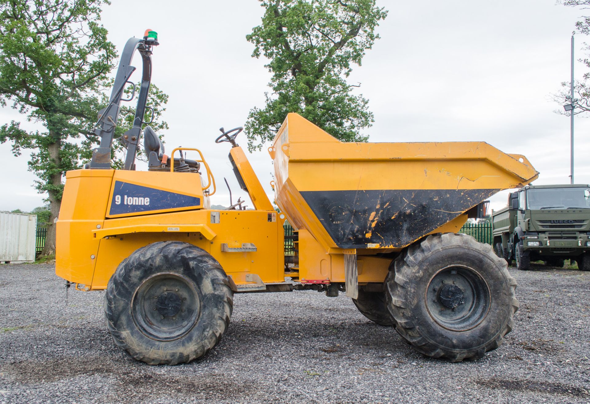 Thwaites 9 tonne straight skip dumper Year: 2018 S/N: 1685 Recorded Hours: 1822 c/w road light kit - Image 8 of 22