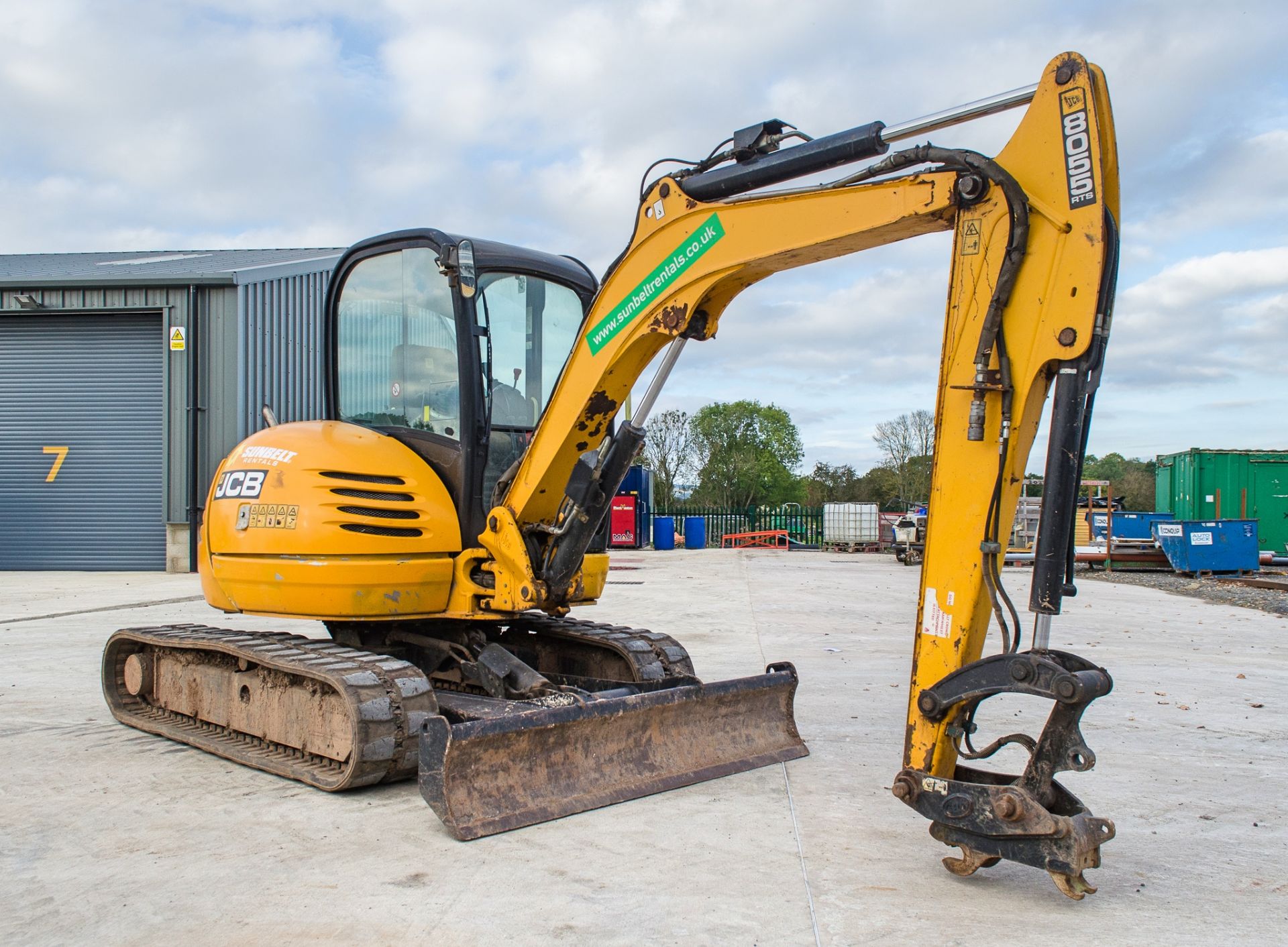 JCB 8055 5.5 tonne rubber tracked mini excavator  Year: 2013  S/N: 2060473 Recorded Hours: 2698 - Image 2 of 21