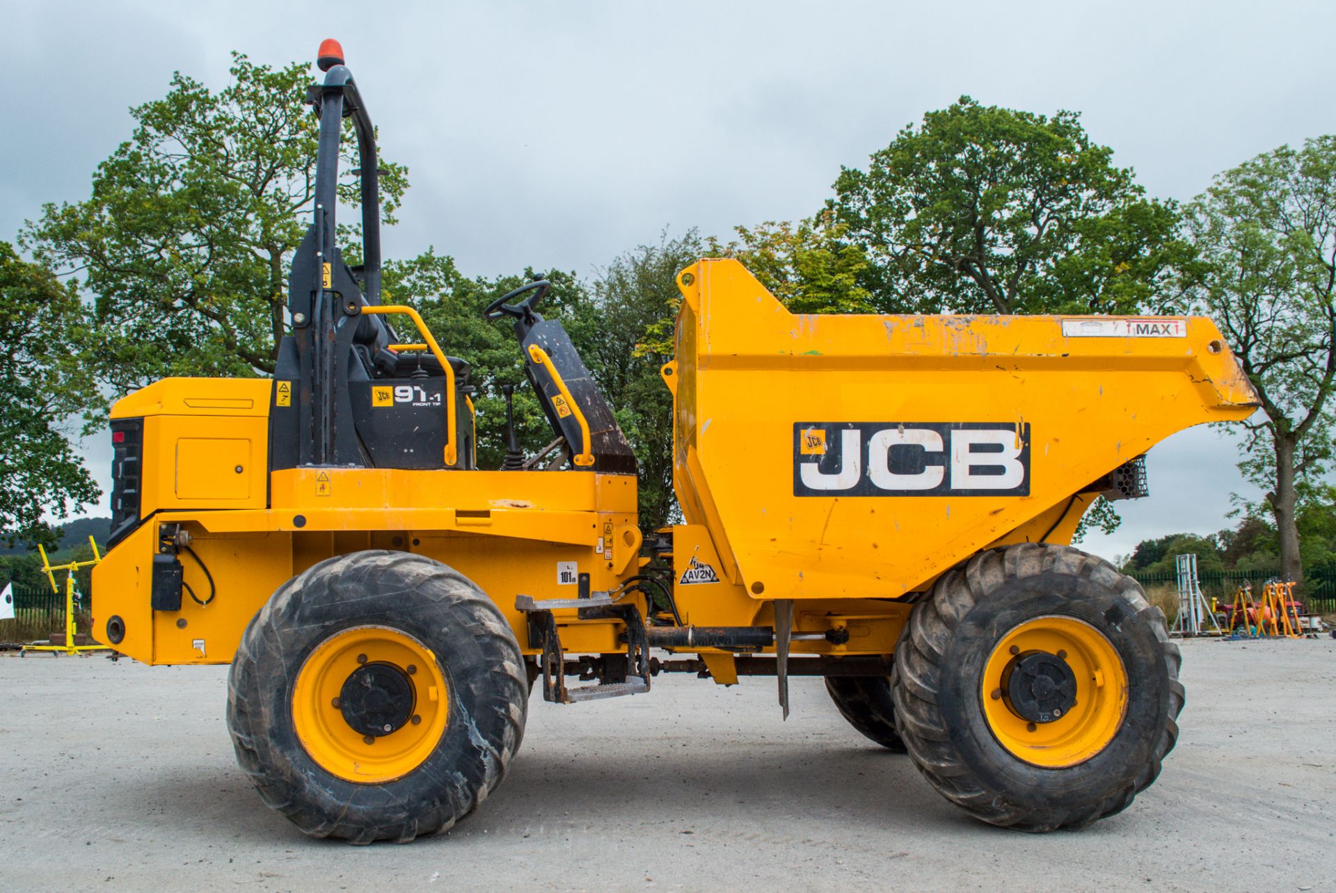 JCB 9T-1 9 tonne straight skip dumper  Year: 2018 S/N: 561853 Recorded Hours: 1307 - Image 8 of 19