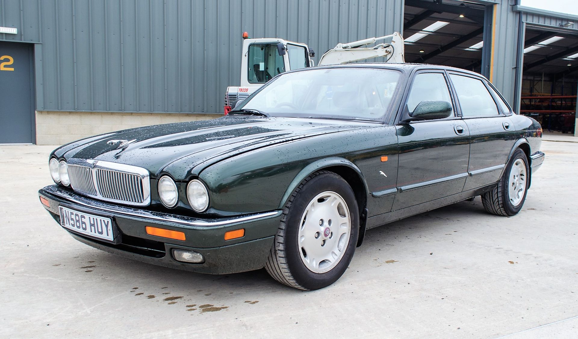 Jaguar XJ6 3.2 Sport petrol automatic 4 door saloon car Registration Number: N586 HUY Date of