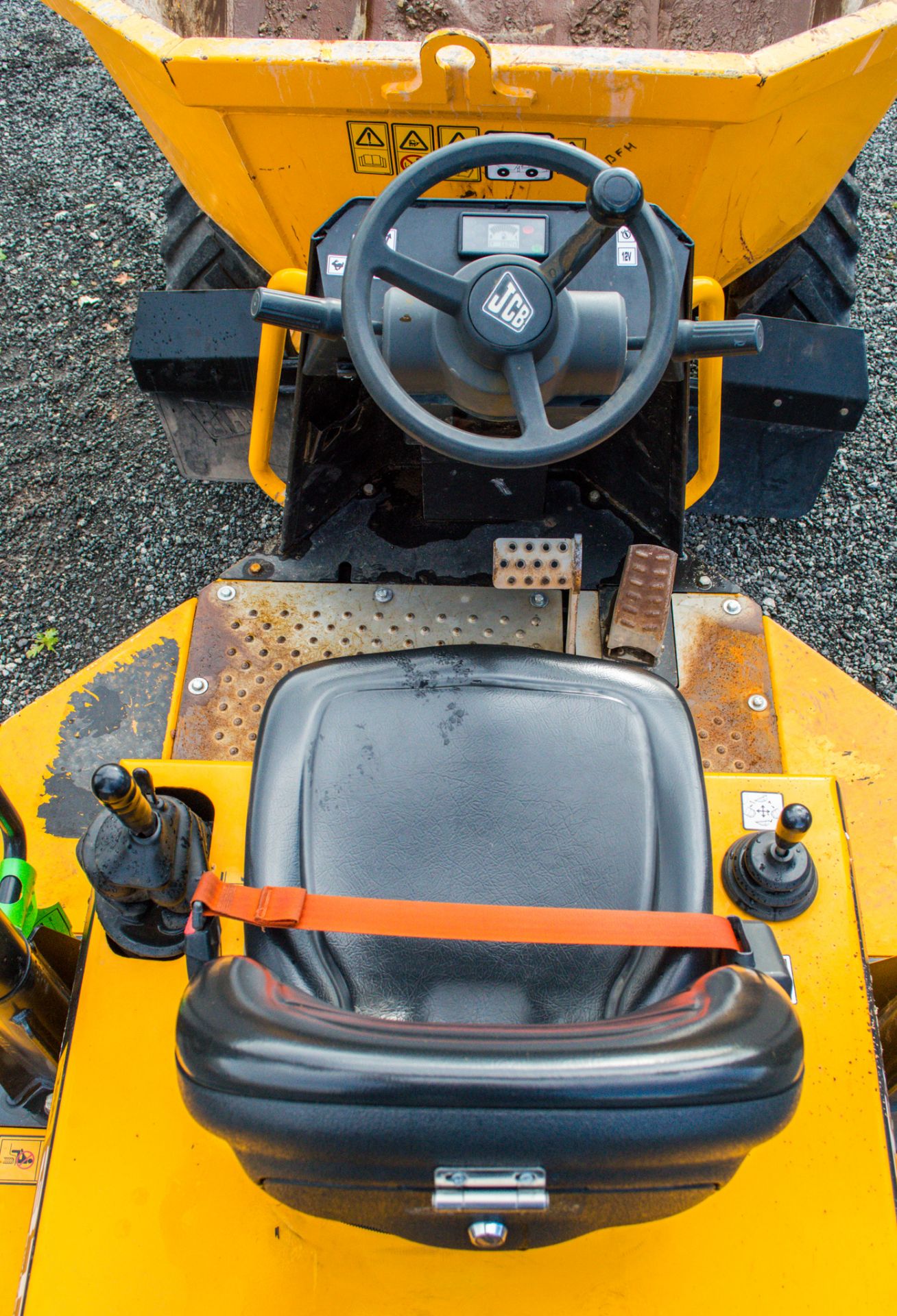 JCB 3T - 1 3 tonne swivel skip dumper  Year: 2019 S/N: 2780830 Recorded Hours: 668 c/w road light - Image 16 of 16