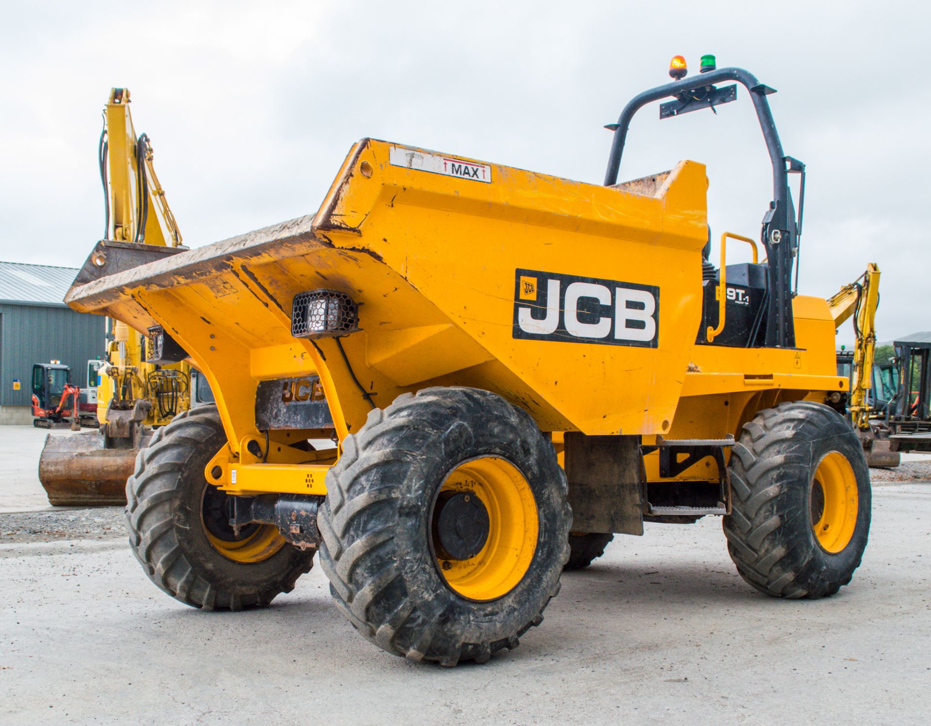 JCB 9T-1 9 tonne straight skip dumper  Year: 2018 S/N: 561853 Recorded Hours: 1307