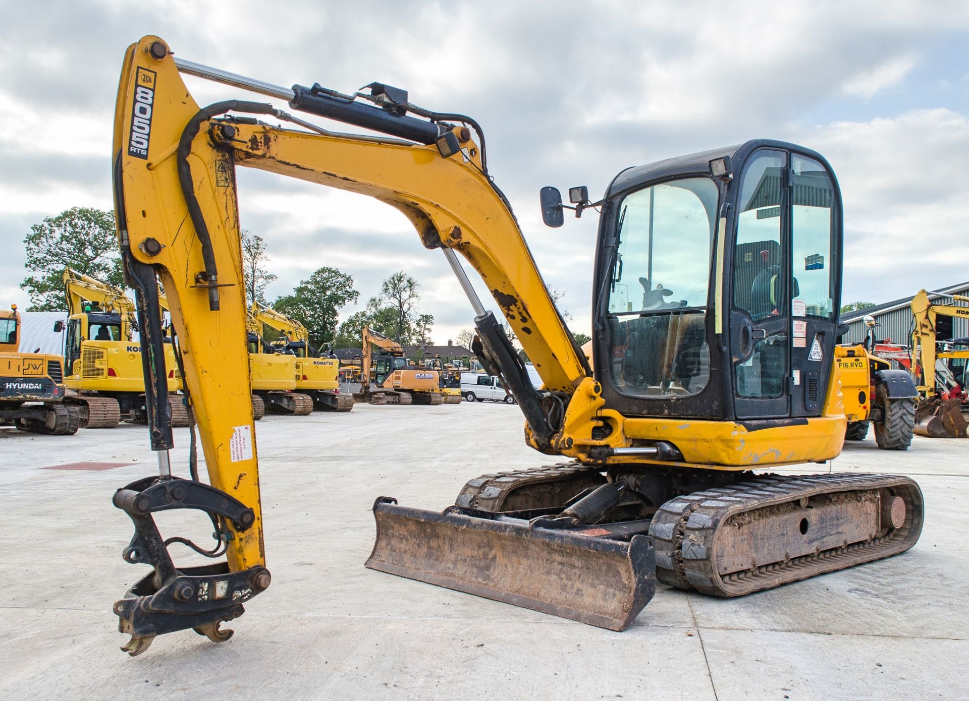 JCB 8055 5.5 tonne rubber tracked mini excavator  Year: 2013  S/N: 2060473 Recorded Hours: 2698