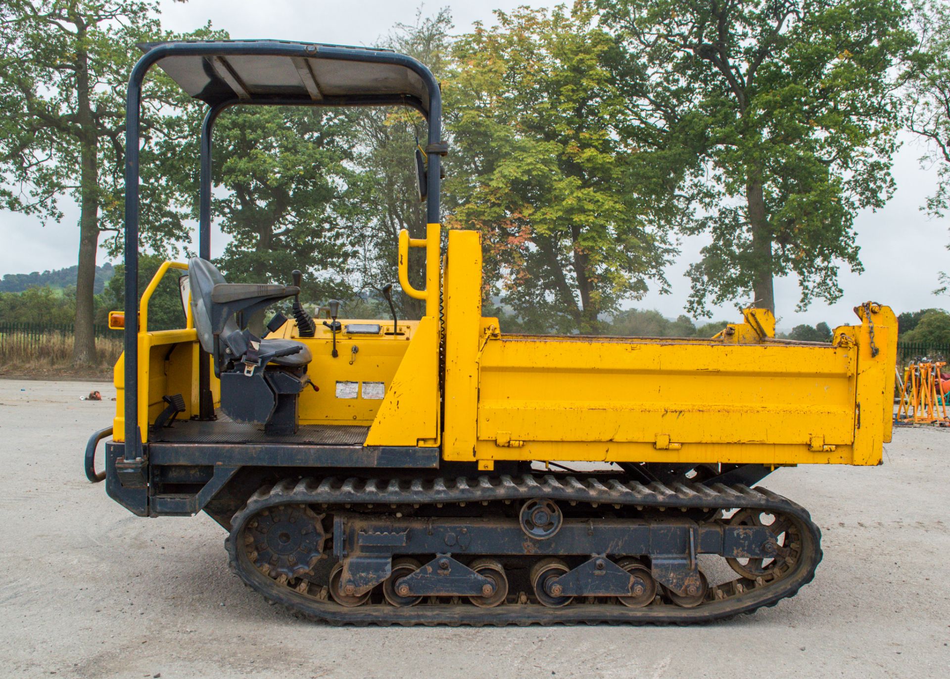 Yanmar C30R 3 tonne straight skip dumper rubber tracked dumper Recorded Hours: Not displayed ( clock - Image 8 of 16