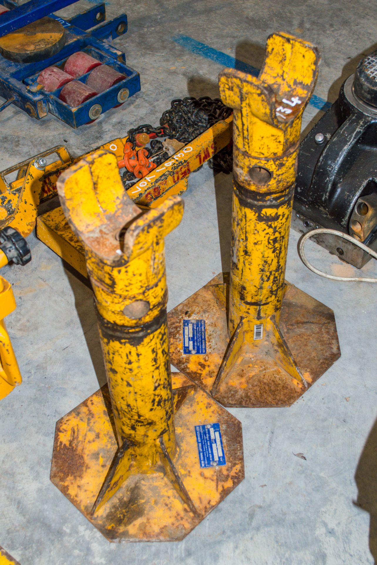 2 - 5 tonne axle/cable drum stands