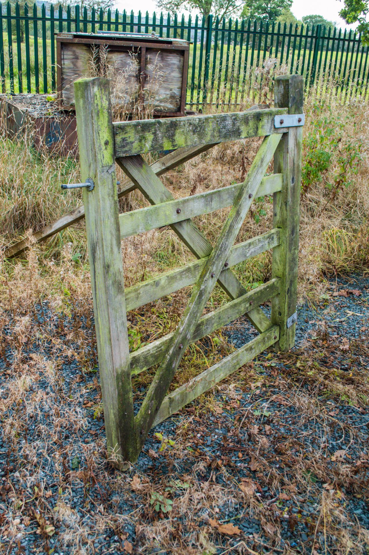 12ft and 4 ft timber gate as photographed - Bild 2 aus 2