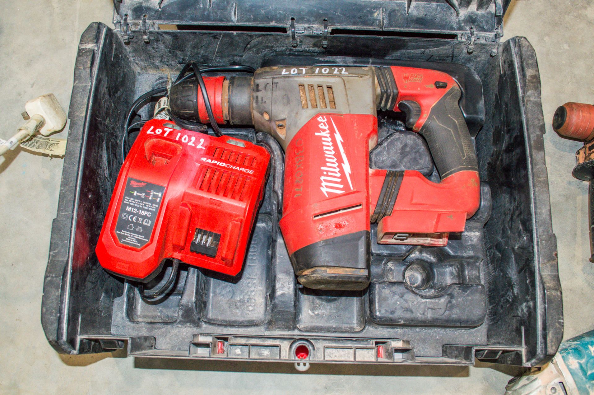 Milwaukee M18 CHPX 18v SDS rotary hammer drill c/w charger ** No batteries ** 03BX0271 CO