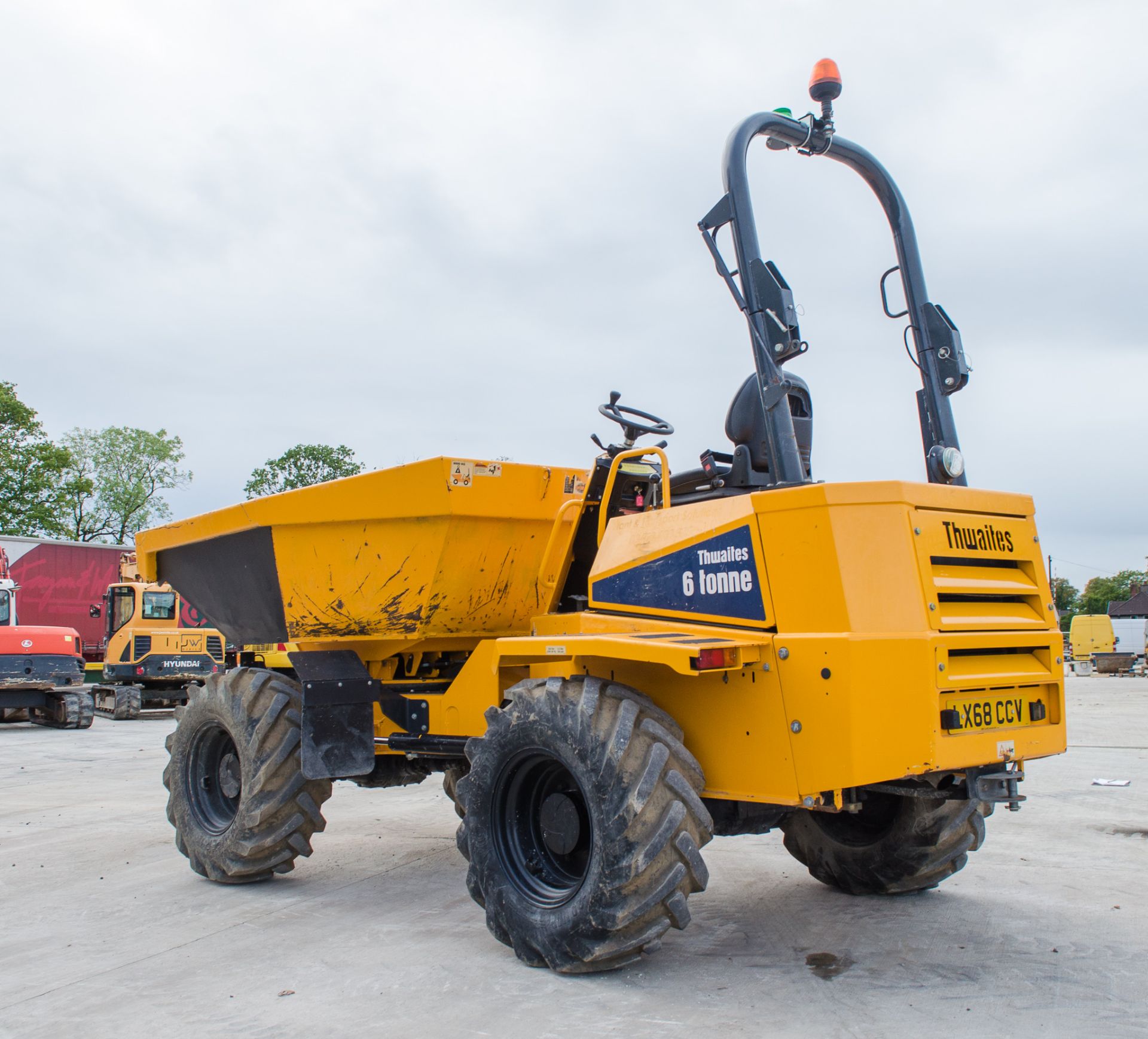 Thwaites 6 tonne swivel skip dumper Year: 2018 S/N: 3952 Recorded Hours: 805 c/w road light kit - Image 4 of 21