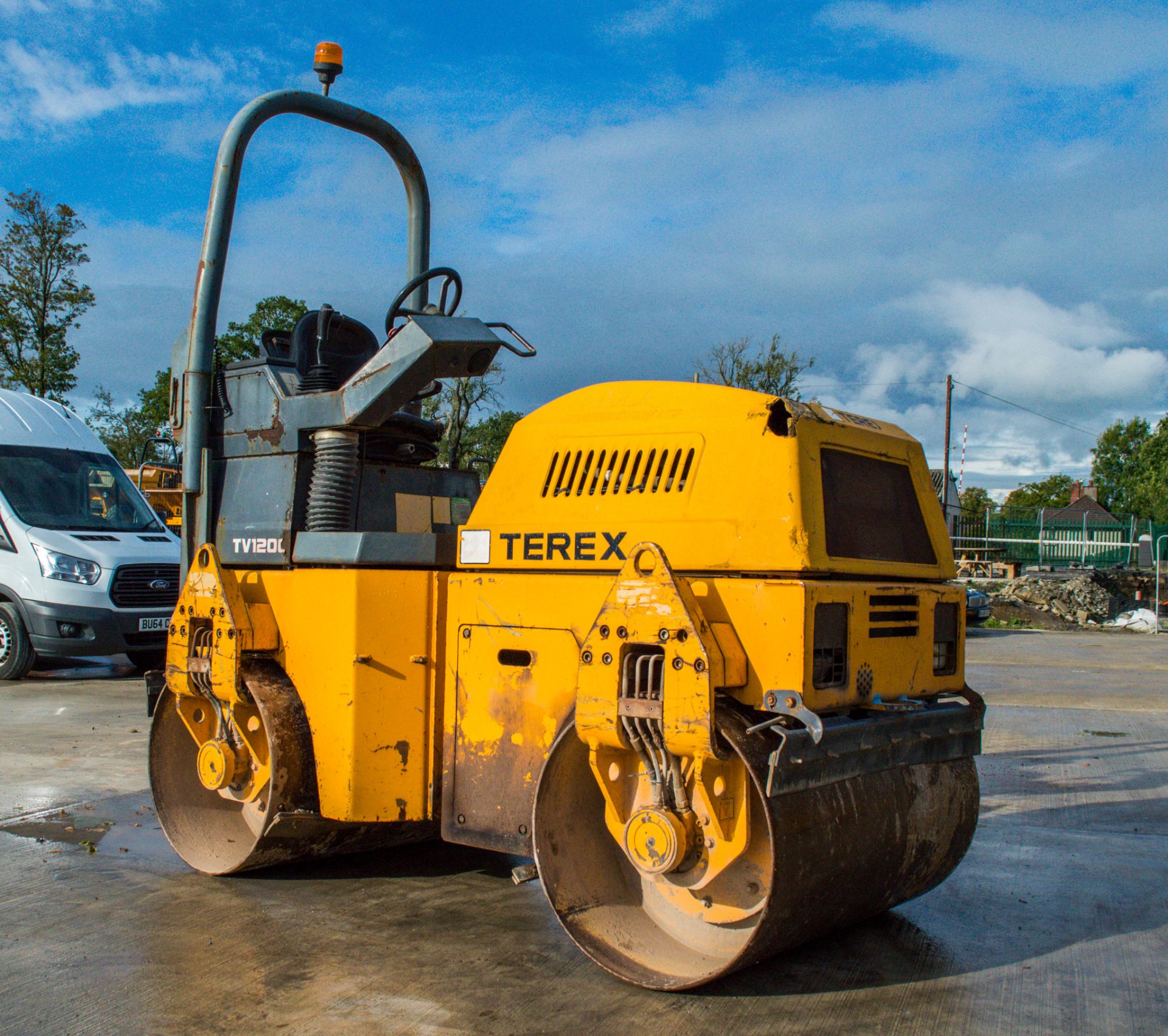 Terex TV1200 double drum ride on roller Year: 2007 S/N: E703CD092 Recorded Hours: 2476 VD - Image 2 of 12