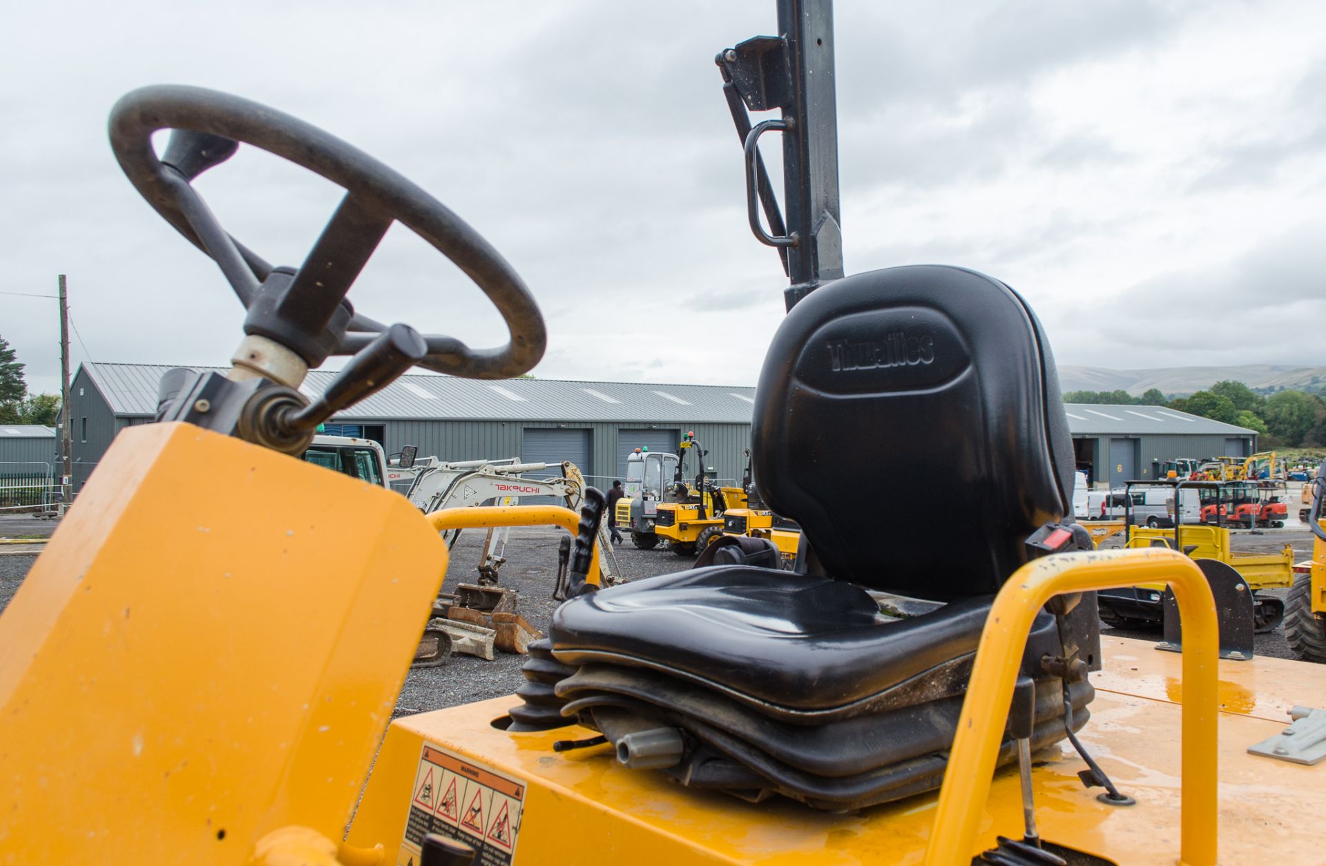 Thwaites 9 tonne straight skip dumper Year: 2018 S/N: 2090 Recorded Hours: 1081 c/w road light kit - Image 17 of 22