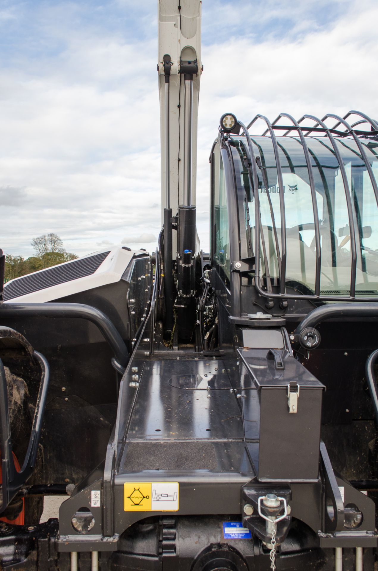 Bobcat TL 43.80 HF Agri 8 metre Agrispec telescopic handler Year: 2020 First registration date: 2021 - Image 11 of 25