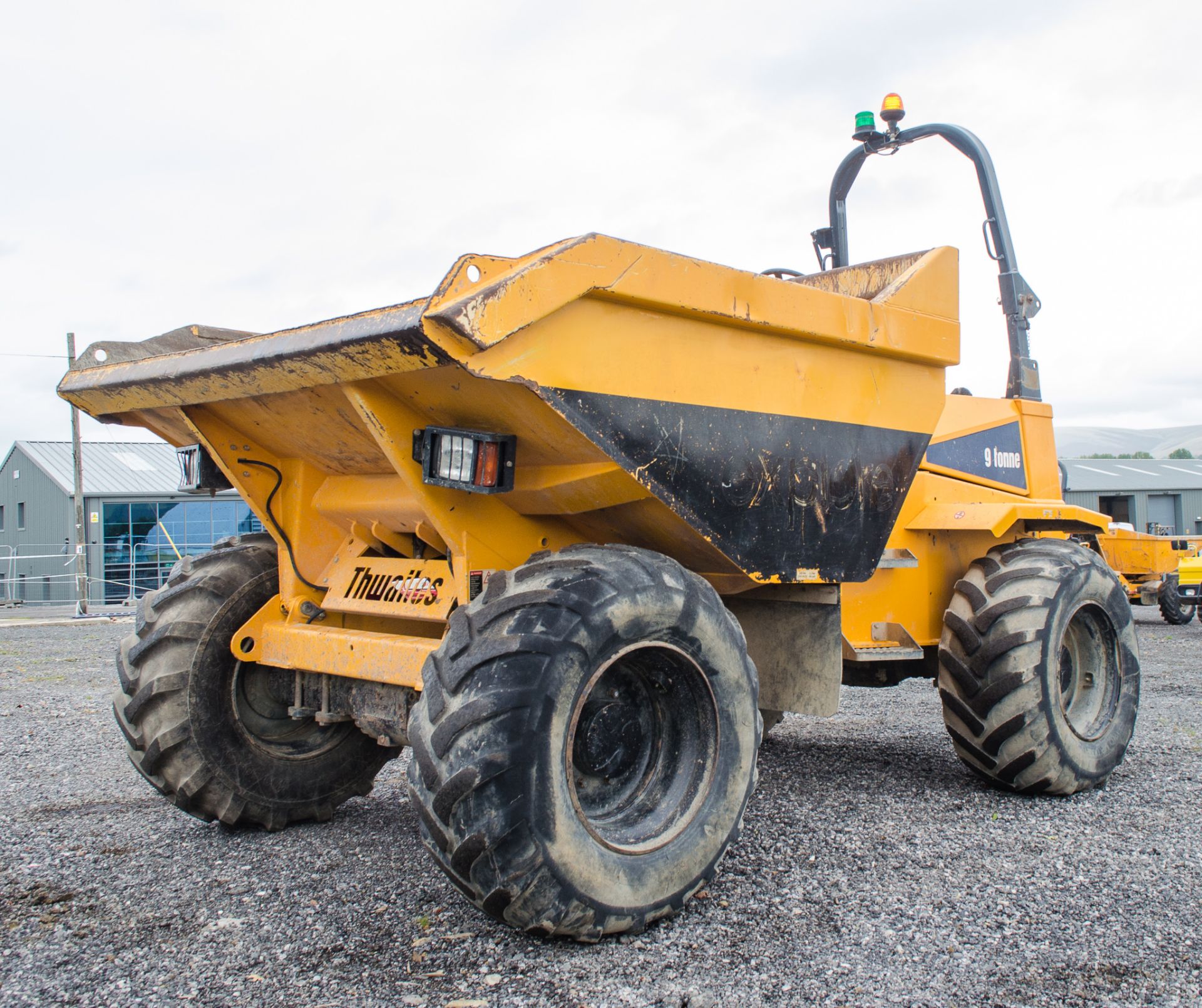 Thwaites 9 tonne straight skip dumper Year: 2018 S/N: 1685 Recorded Hours: 1822 c/w road light kit