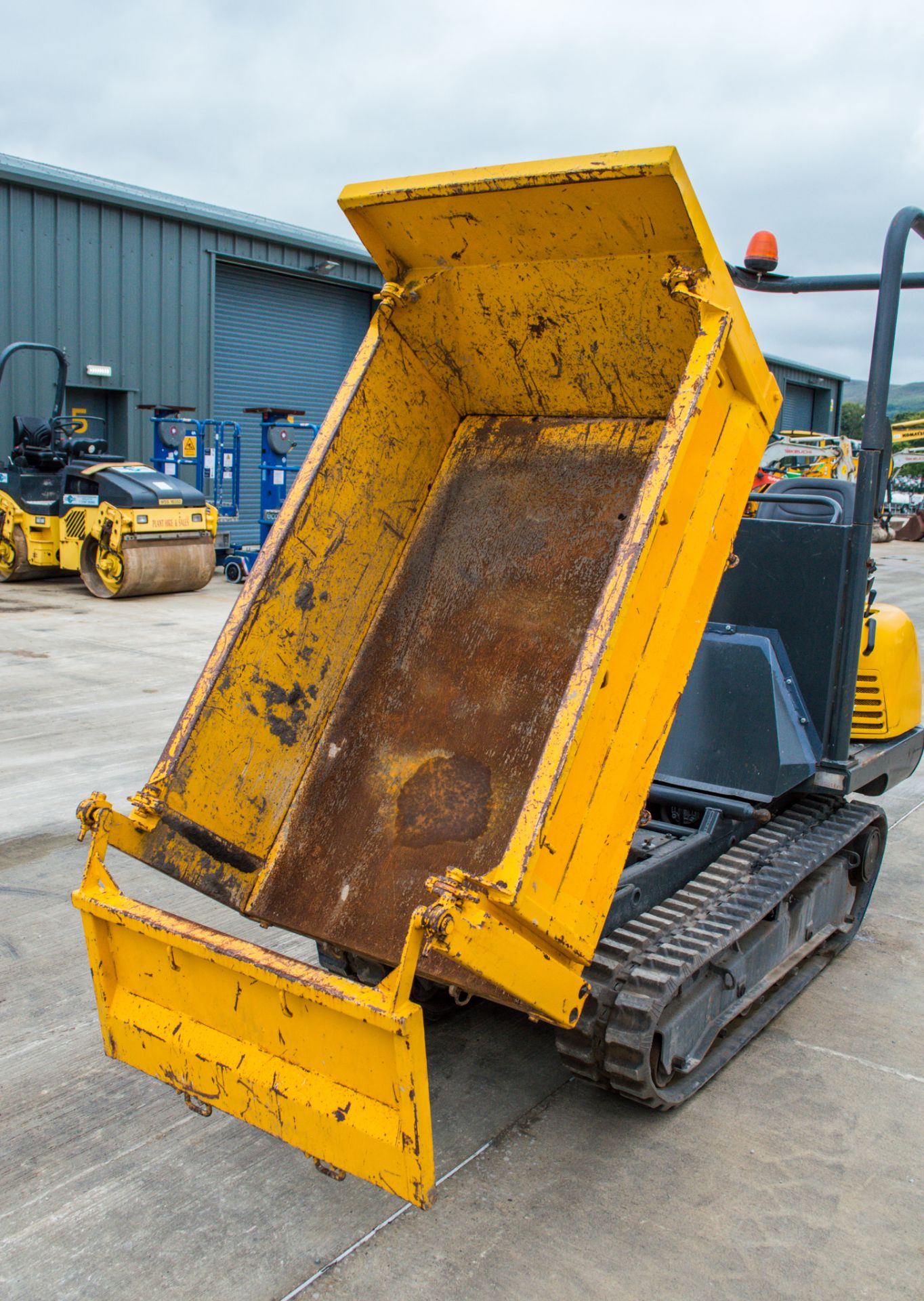 Yanmar C12-R 1.2 tonne straight skip rubber tracked dumper Recorded Hours: 1034 P3073 - Image 12 of 17