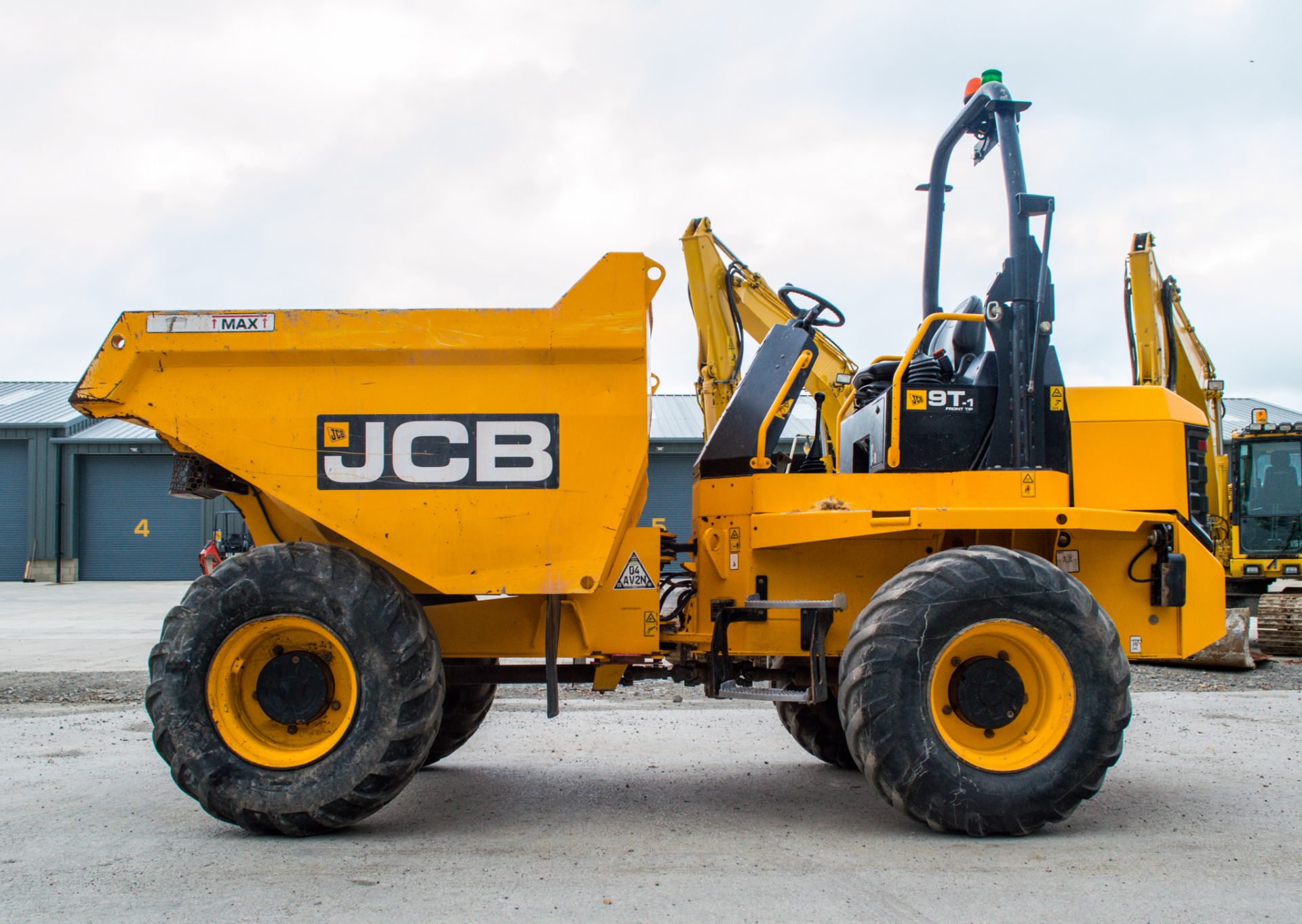 JCB 9T-1 9 tonne straight skip dumper  Year: 2018 S/N: 561853 Recorded Hours: 1307 - Image 7 of 19