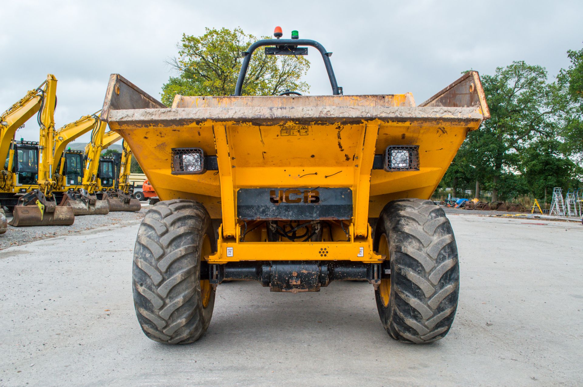 JCB 9T-1 9 tonne straight skip dumper  Year: 2018 S/N: 561853 Recorded Hours: 1307 - Image 5 of 19