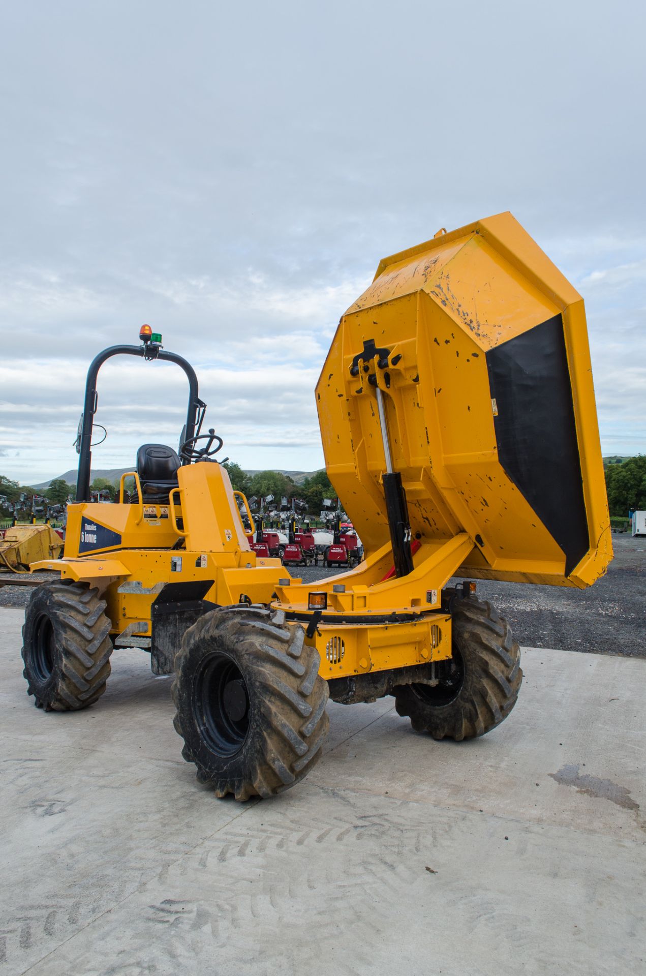 Thwaites 6 tonne swivel skip dumper Year: 2018 S/N: 3952 Recorded Hours: 805 c/w road light kit - Image 10 of 21