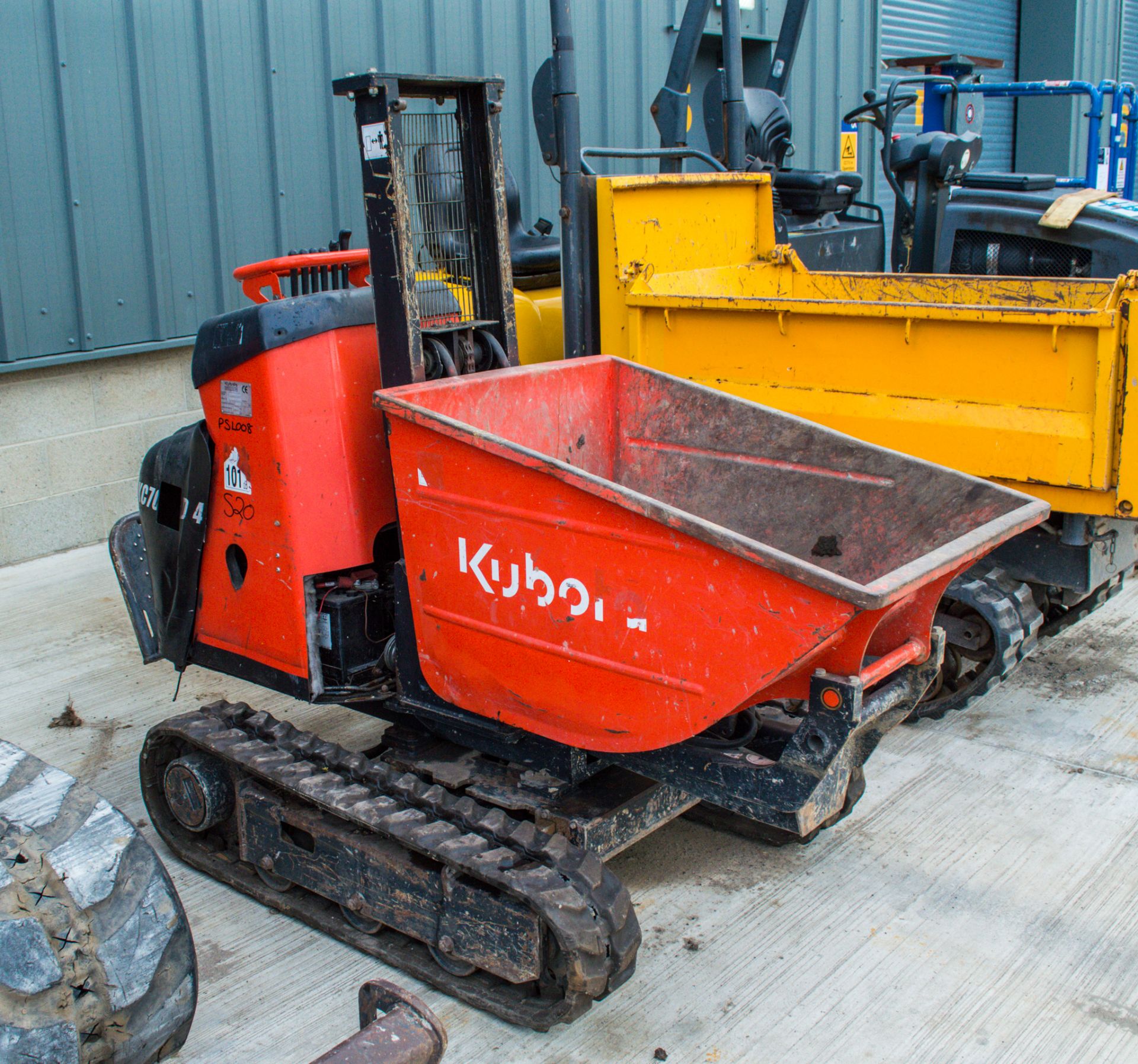 Kubota KC70V HD-4 0.7 tonne high-tip track dumper Year: 2017 S/N: 1PBK1 Recorded Hours: Clock not - Image 2 of 10