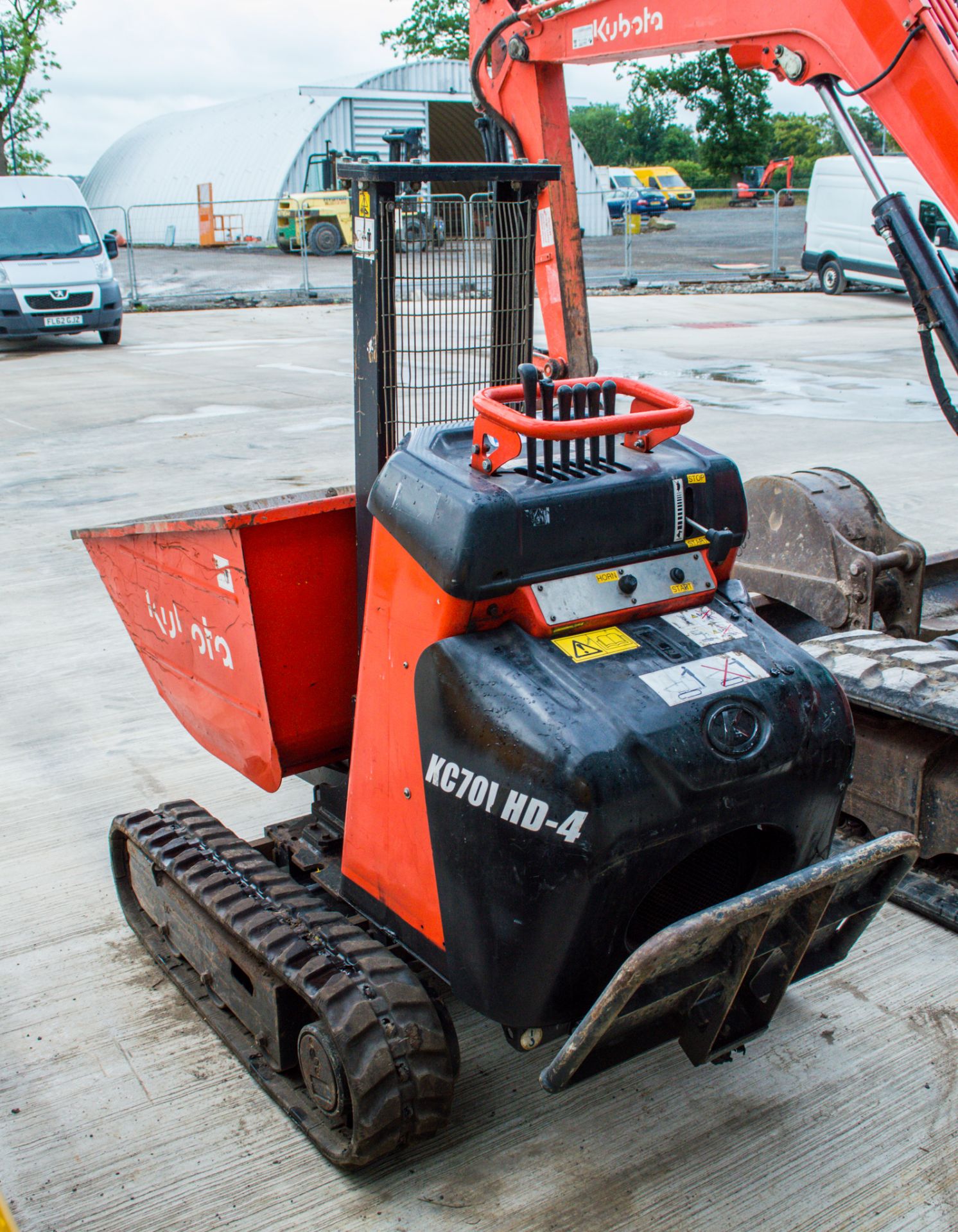 Kubota KC70V HD-4 0.7 tonne high-tip track dumper Year: 2017 S/N: 1PBK1 Recorded Hours: Clock not - Image 4 of 10