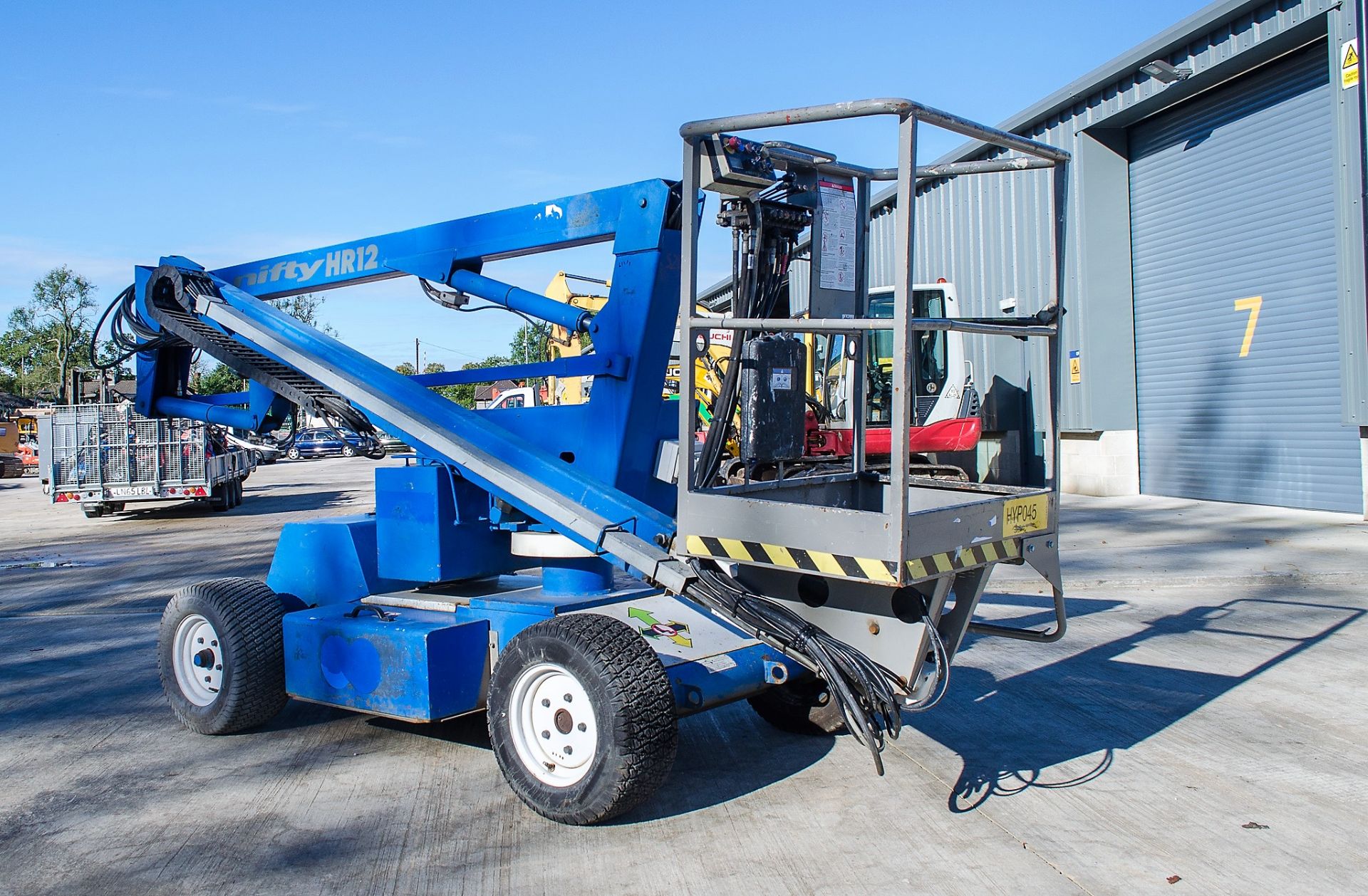 Nifty HR12 NDE diesel driven/battery electric articulated boom lift  Year: 2006  S/N: 12-13635 - Image 2 of 17