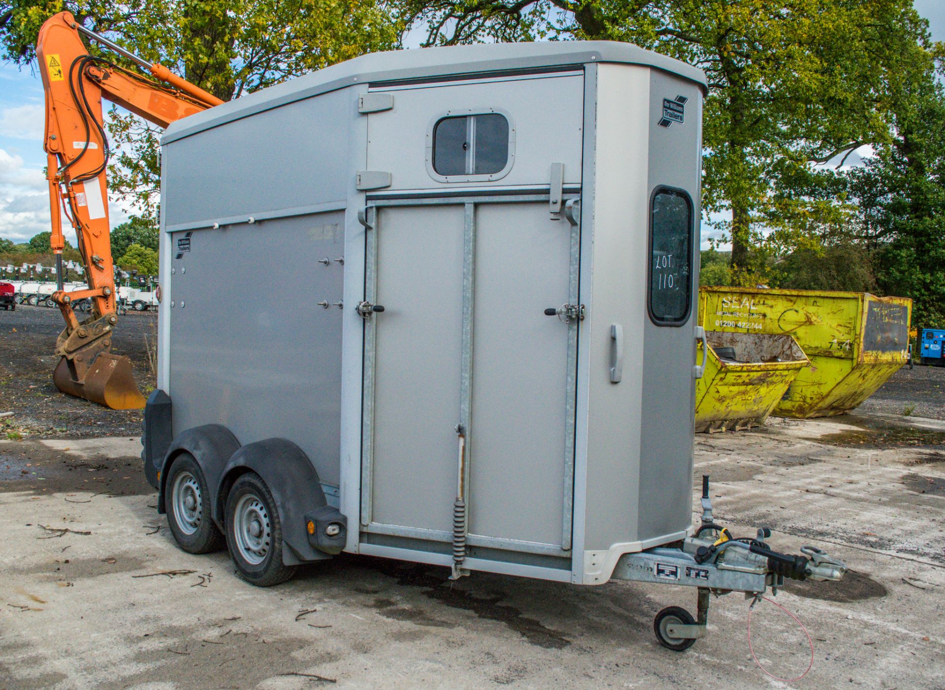 Ifor Williams HB506 tandem axle horse box trailer - Image 2 of 9