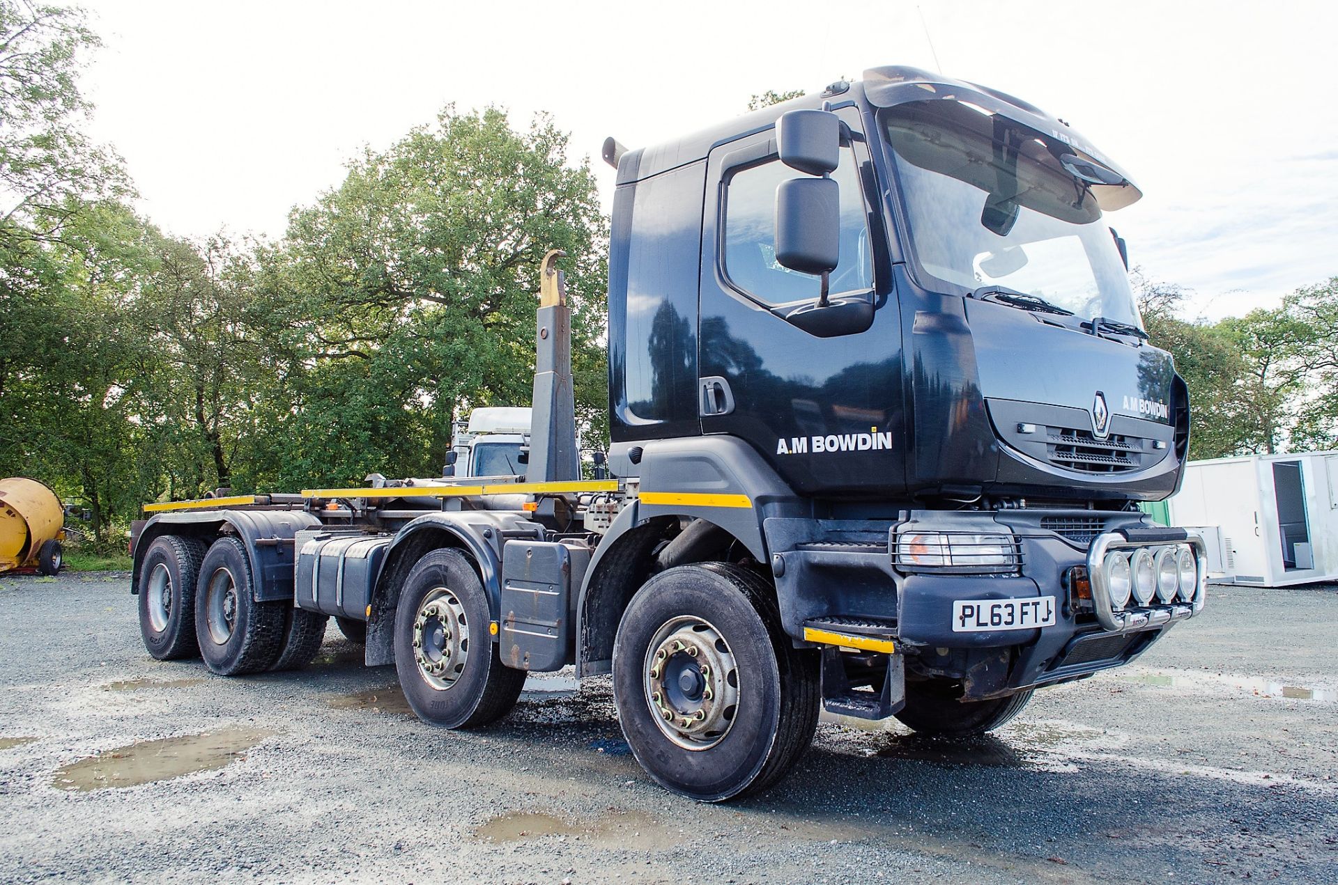 Renault Kerax 430  Euro 5  32 tonne 8x4 hook loader lorry Registration Number: PL63 FTJ Date of - Image 2 of 19