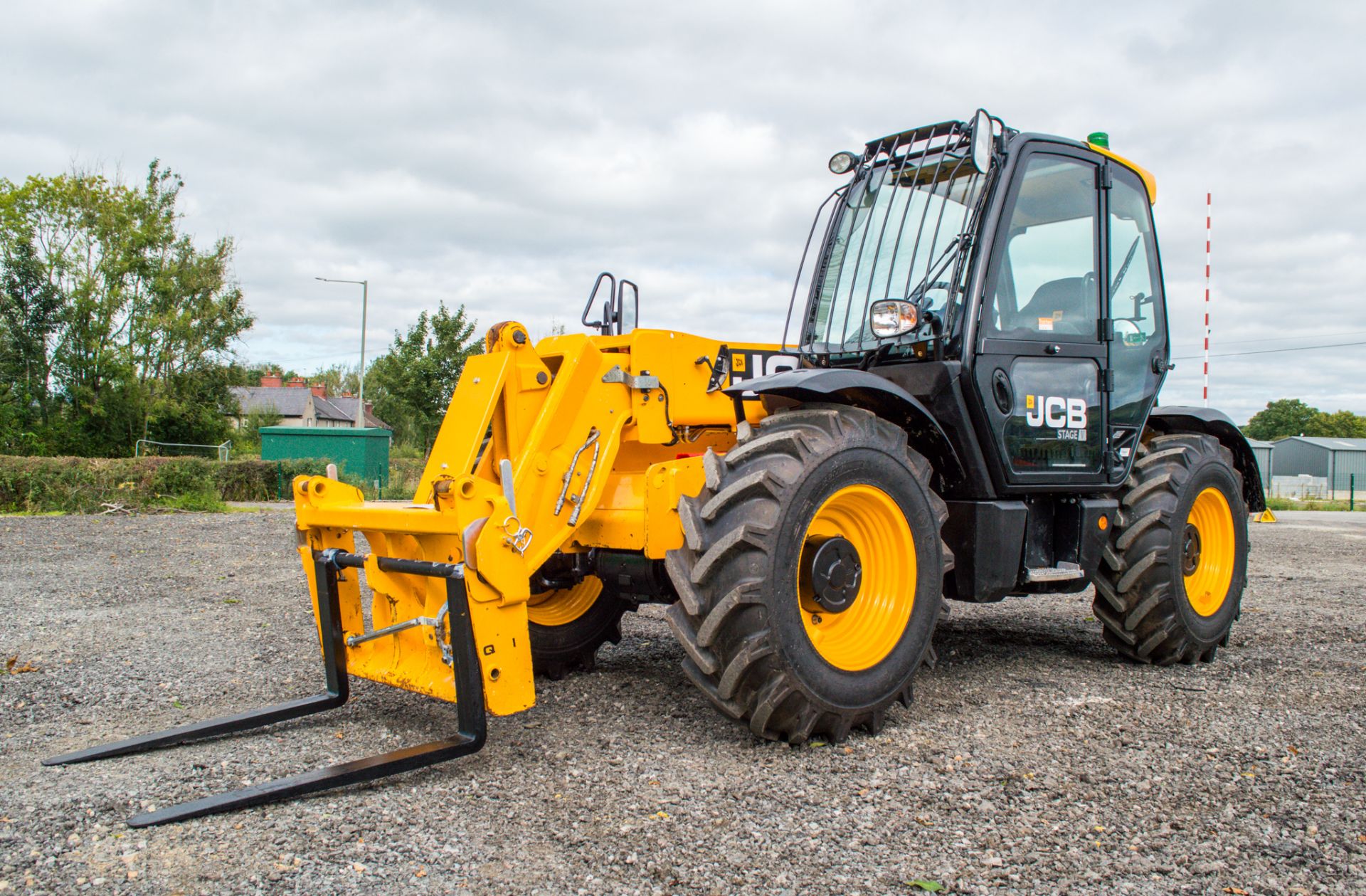 JCB 531-70 7 metre telescopic handler  Year: 2020 S/N: 2955422 Recorded Hours: 855 MK70SUU