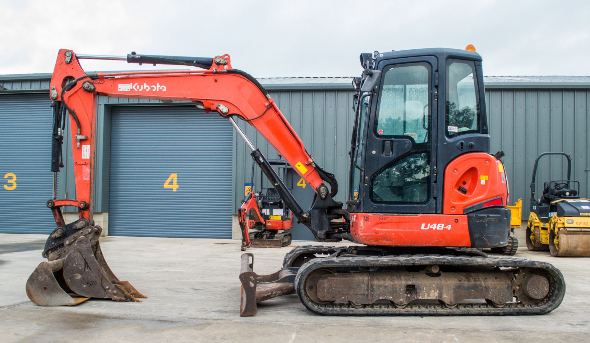 Kubota U48-4 4.8 tonne rubber tracked excavator Year: 2011 S/N: 50890 Recorded Hours: 4472 c/w - Image 8 of 18