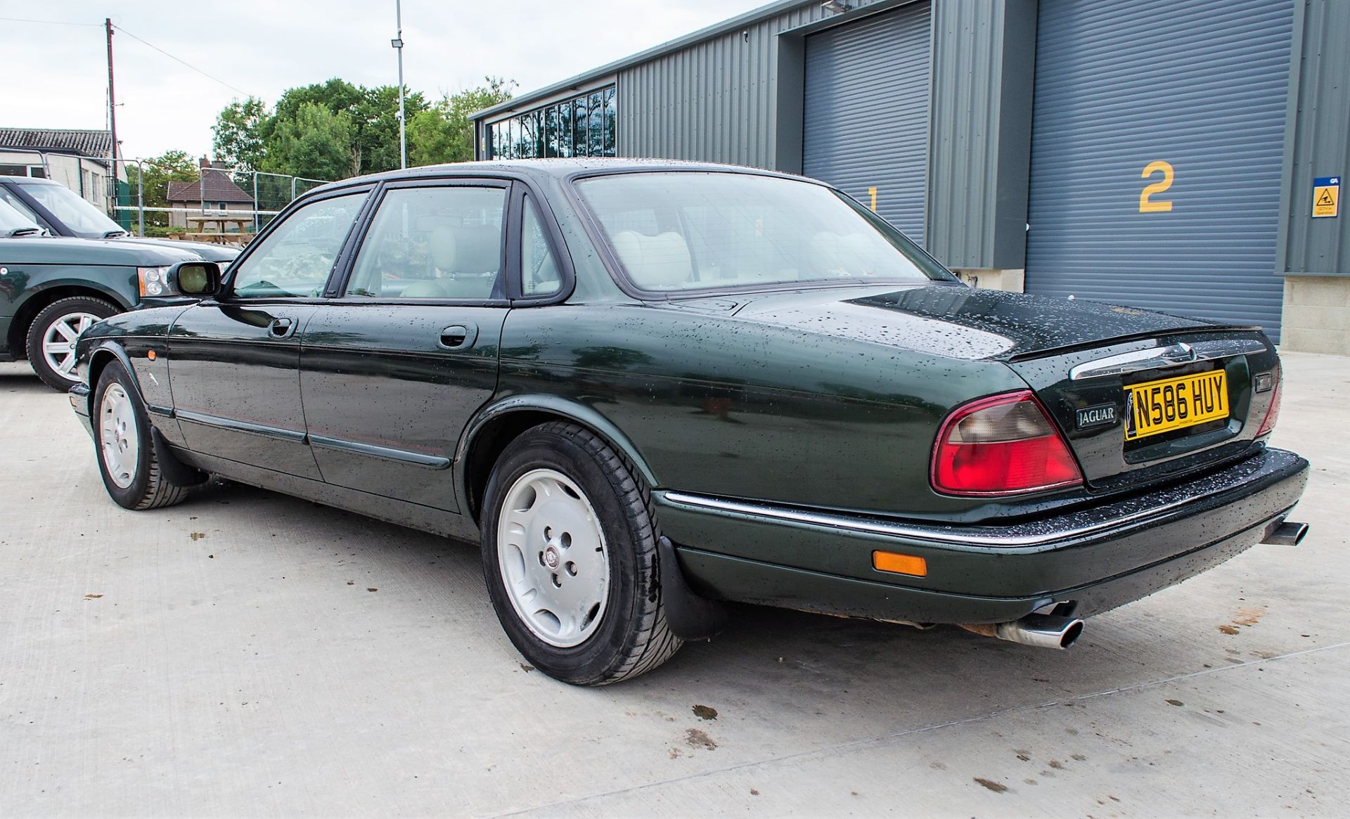 Jaguar XJ6 3.2 Sport petrol automatic 4 door saloon car Registration Number: N586 HUY Date of - Image 4 of 28