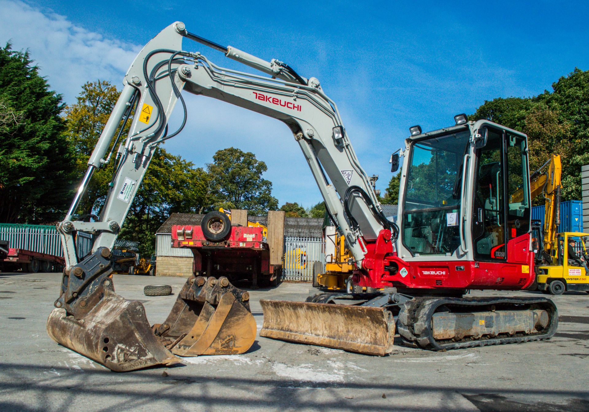 Takeuchi TB260 6 tonne rubber tracked midi excavator  Year: 2018 S/N: 12600319 Recorded Hours: