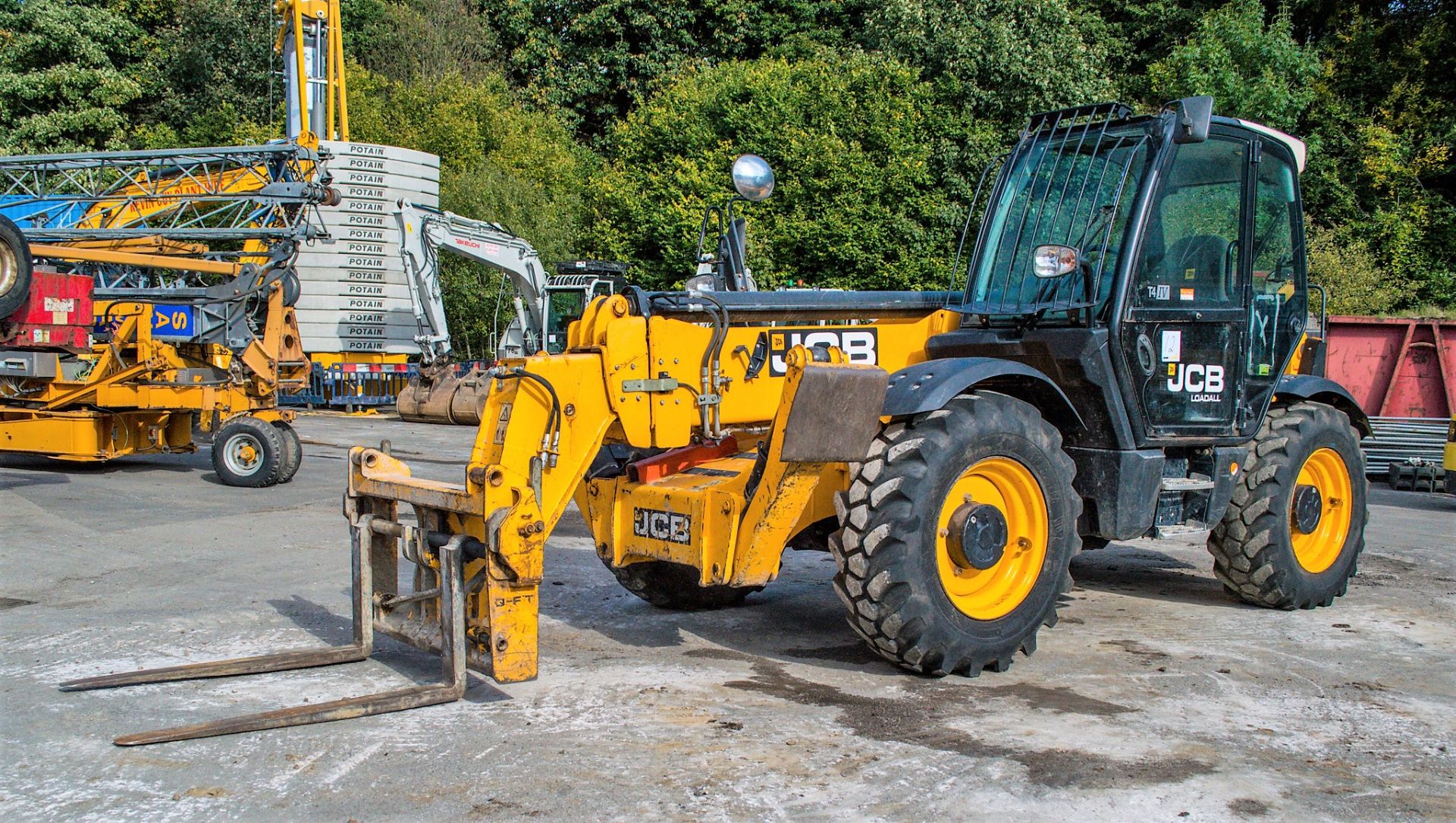 JCB 540 - 140 14 metre telescopic handler   Year: 2016 S/N: 2462658 Recorded Hours: 5434 Auxillary