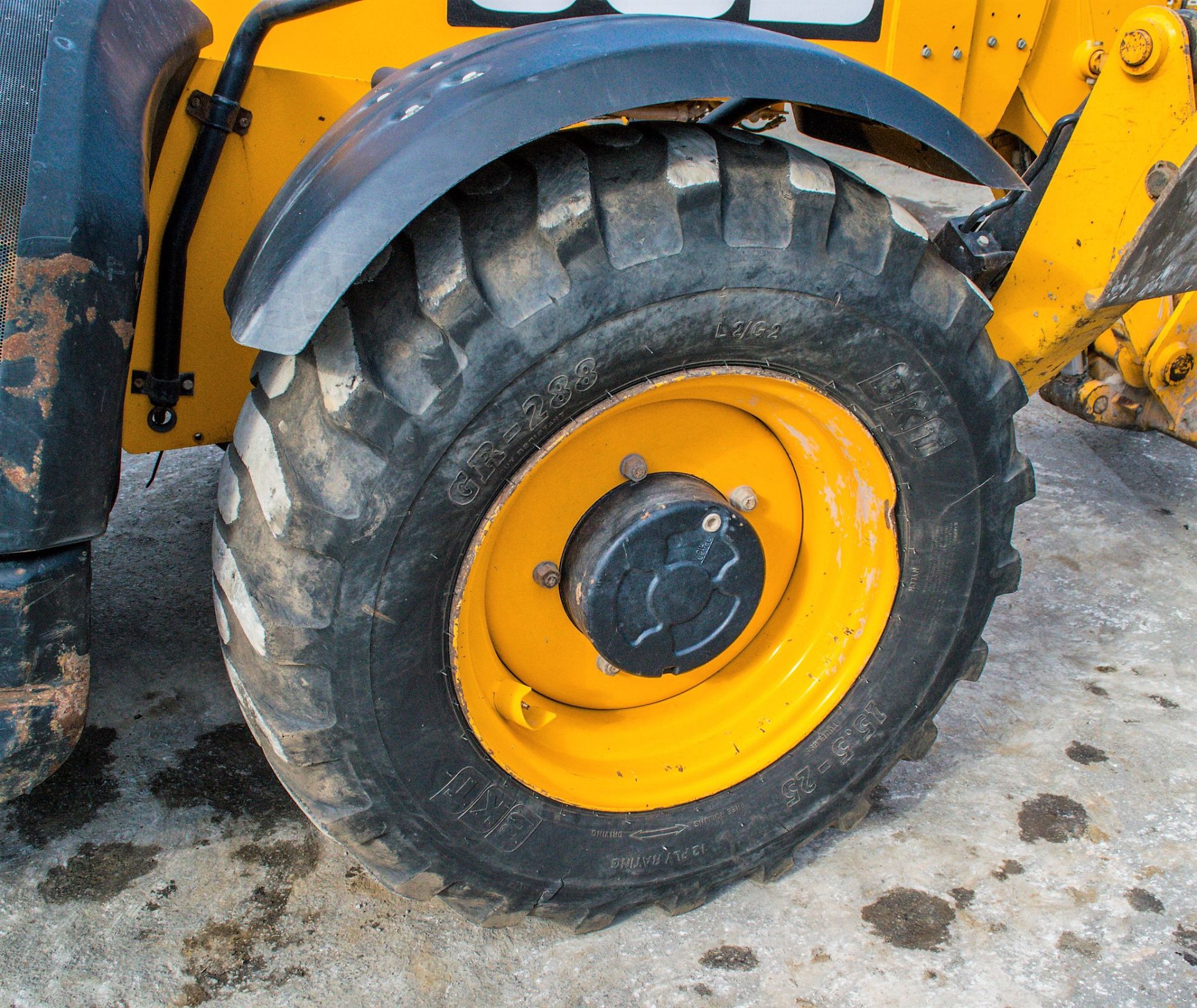 JCB 540 - 140 14 metre telescopic handler   Year: 2016 S/N: 2462658 Recorded Hours: 5434 Auxillary - Image 12 of 23