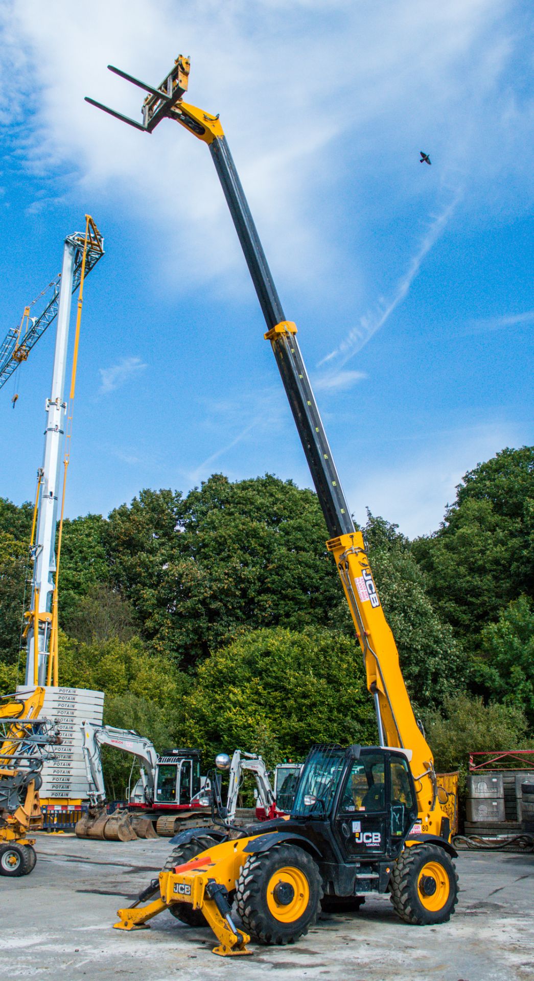 JCB 540 - 140 14 metre telescopic handler   Year: 2016 S/N: 2462658 Recorded Hours: 5434 Auxillary - Image 14 of 23