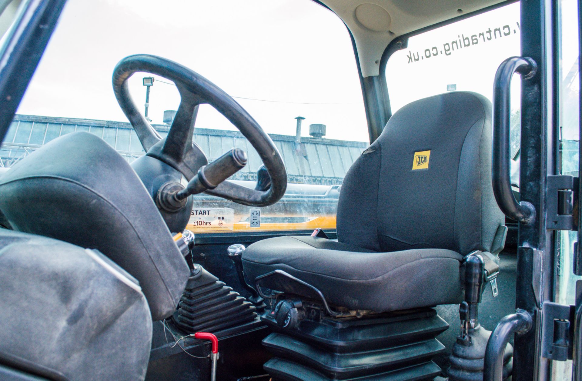 JCB 540 - 140 14 metre telescopic handler   Year: 2016 S/N: 2462658 Recorded Hours: 5434 Auxillary - Image 21 of 23