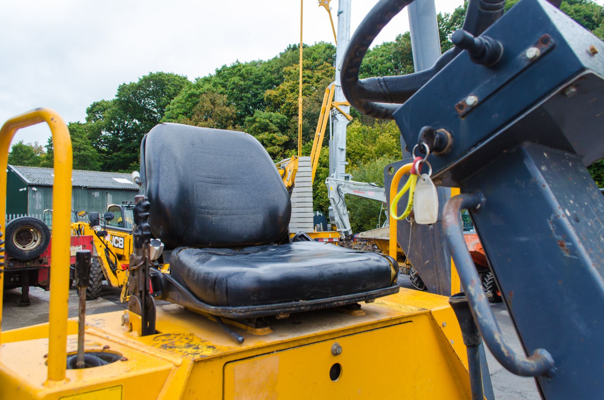 Terex 9 tonne straight skip dumper  Year: 2013  S/N: ED4MV4155 Recorded Hours: 2532 - Image 17 of 21