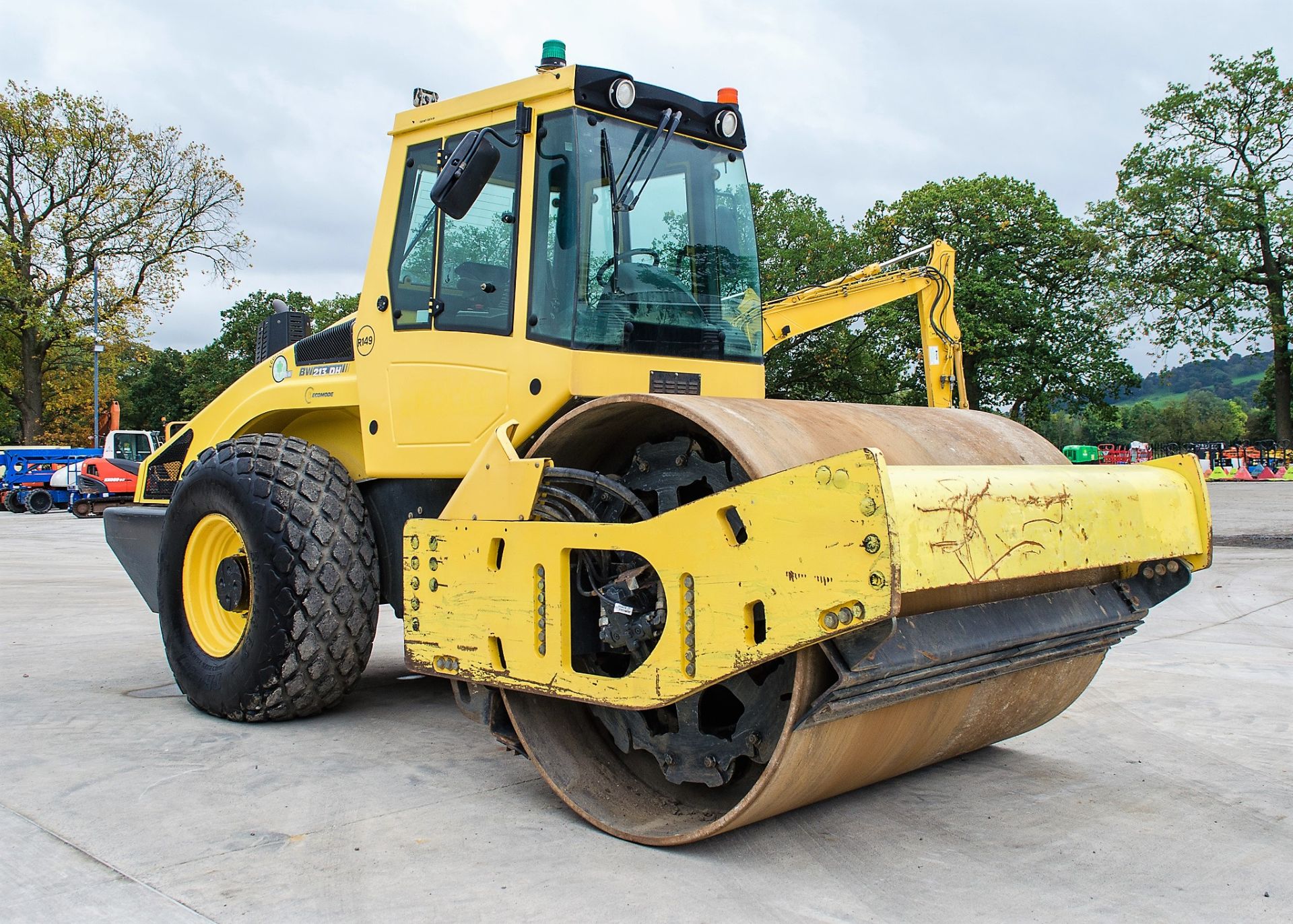 Bomag BW213 DH-4i single drum roller Year: 2014 S/N: 101004 Recorded Hours: 2194 ** This lot is - Image 2 of 21