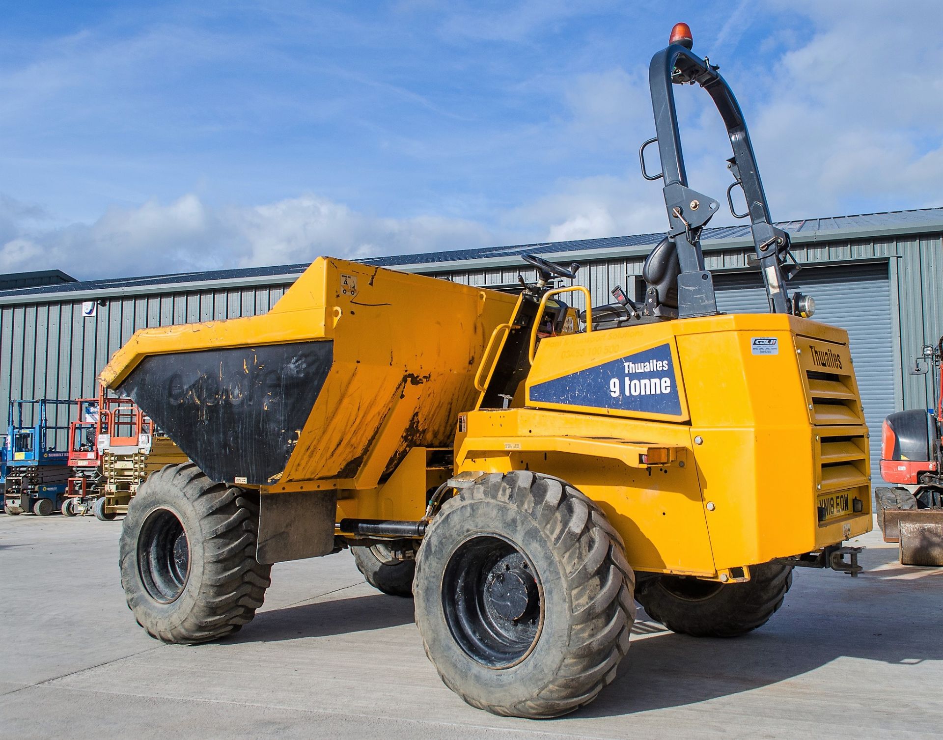 Thwaites 9 tonne straight skip dumper Year: 2018 S/N: 2E1993 Recorded Hours: 1315 ** This lot is not - Image 3 of 21