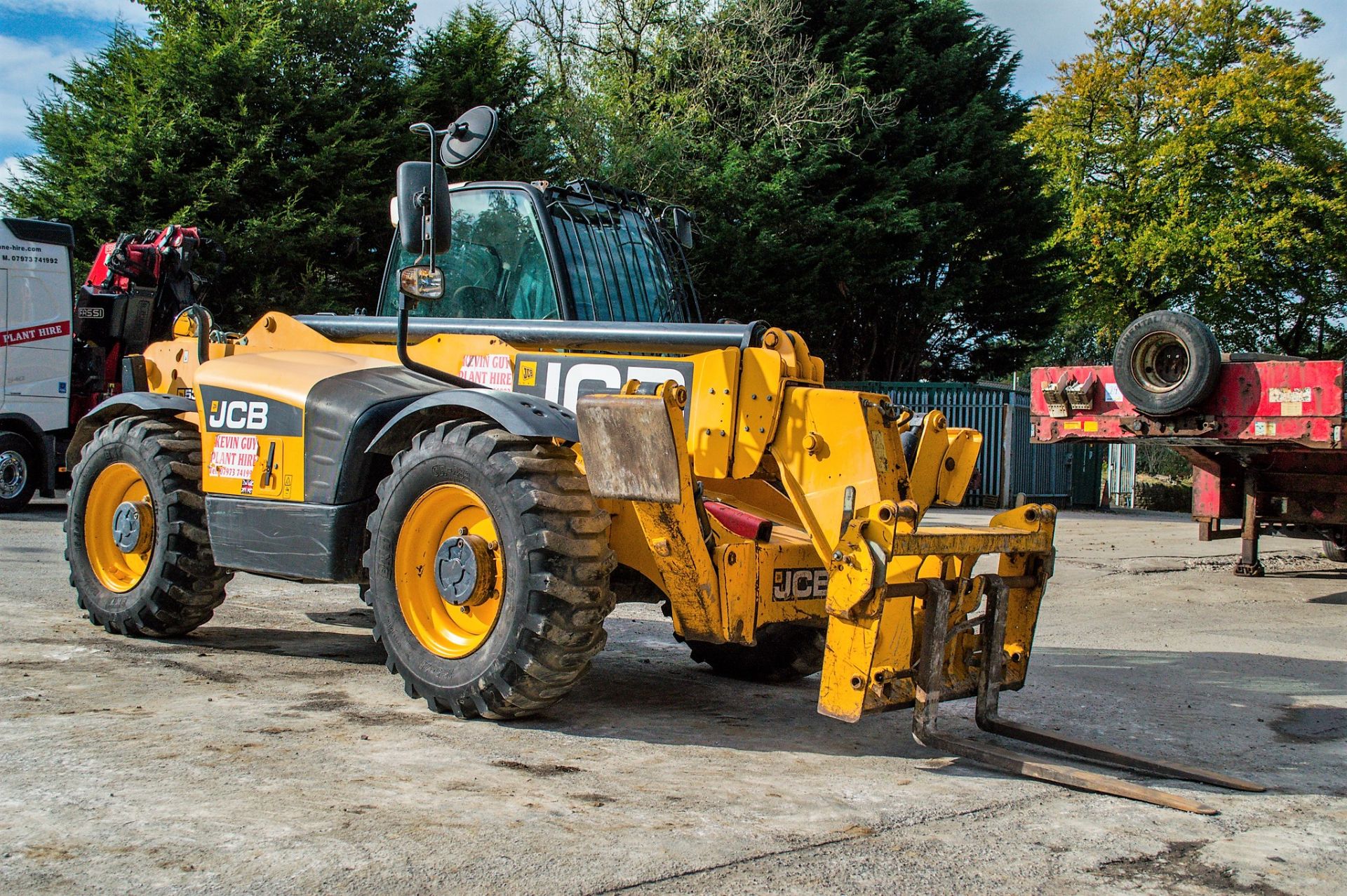 JCB 535 - 125 12.5 metre telescopic handler   Year: 2012 S/N: 2145750 Recorded Hours: 4051 Auxillary - Image 2 of 23