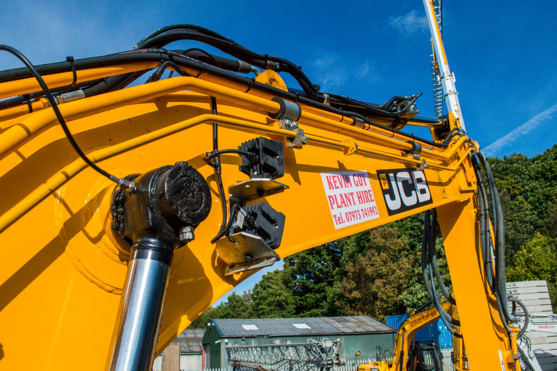 JCB 131 X LC 14 tonne steel tracked excavator  Year: 2019 S/N: 2779209 Recorded Hours: 623 c/w - Image 11 of 23