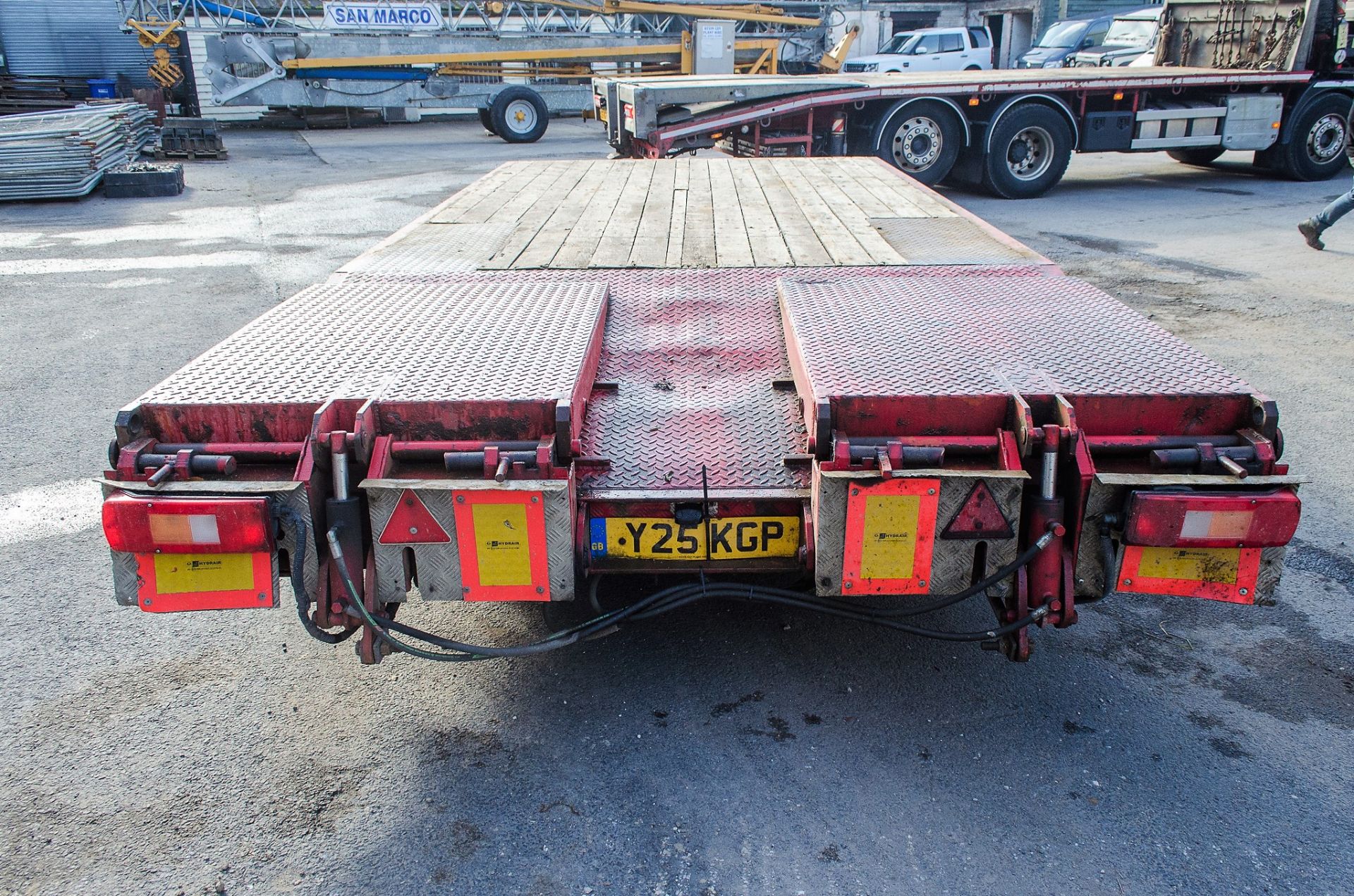 Chieftain 19 tonne tandem axle beaver tail/cheese wedge draw bar trailer Year: 2006  S/N: 1071 Reg - Image 6 of 8