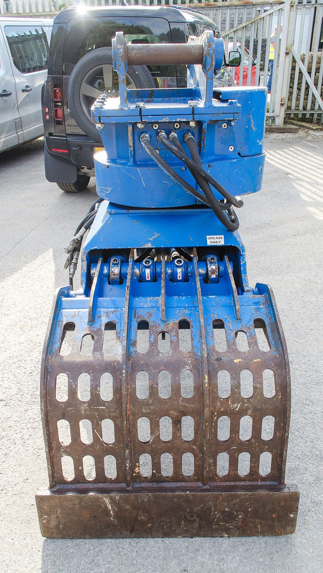 McQuaid Engineering hydraulic selector grab to suit 13 tonne machine - Image 6 of 6