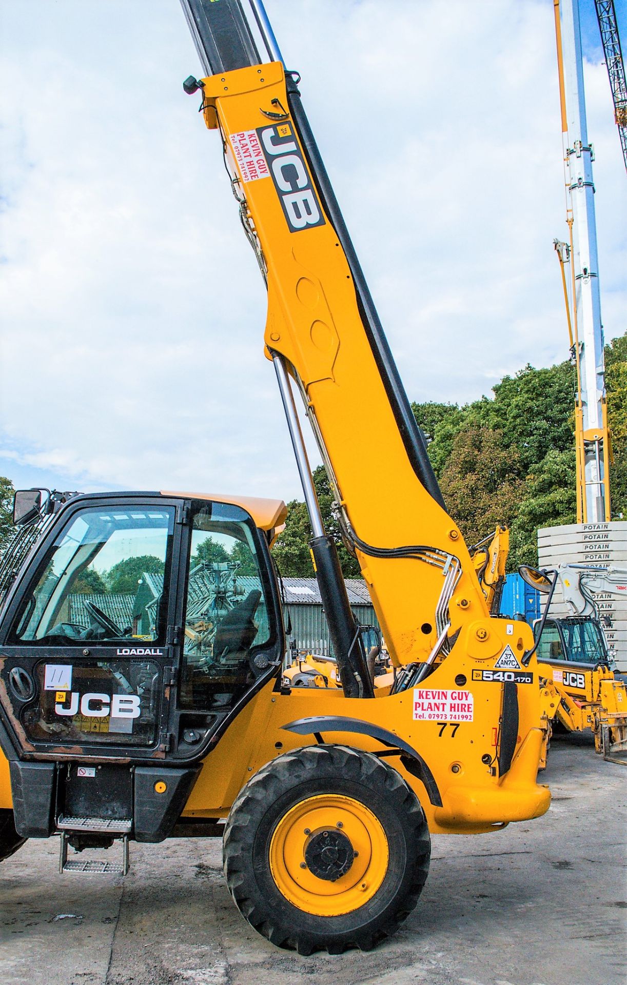 JCB 540 - 170 17 metre telescopic handler  Year: 2016 S/N: 2355441 Recorded Hours: 4940 Joystick - Image 18 of 25