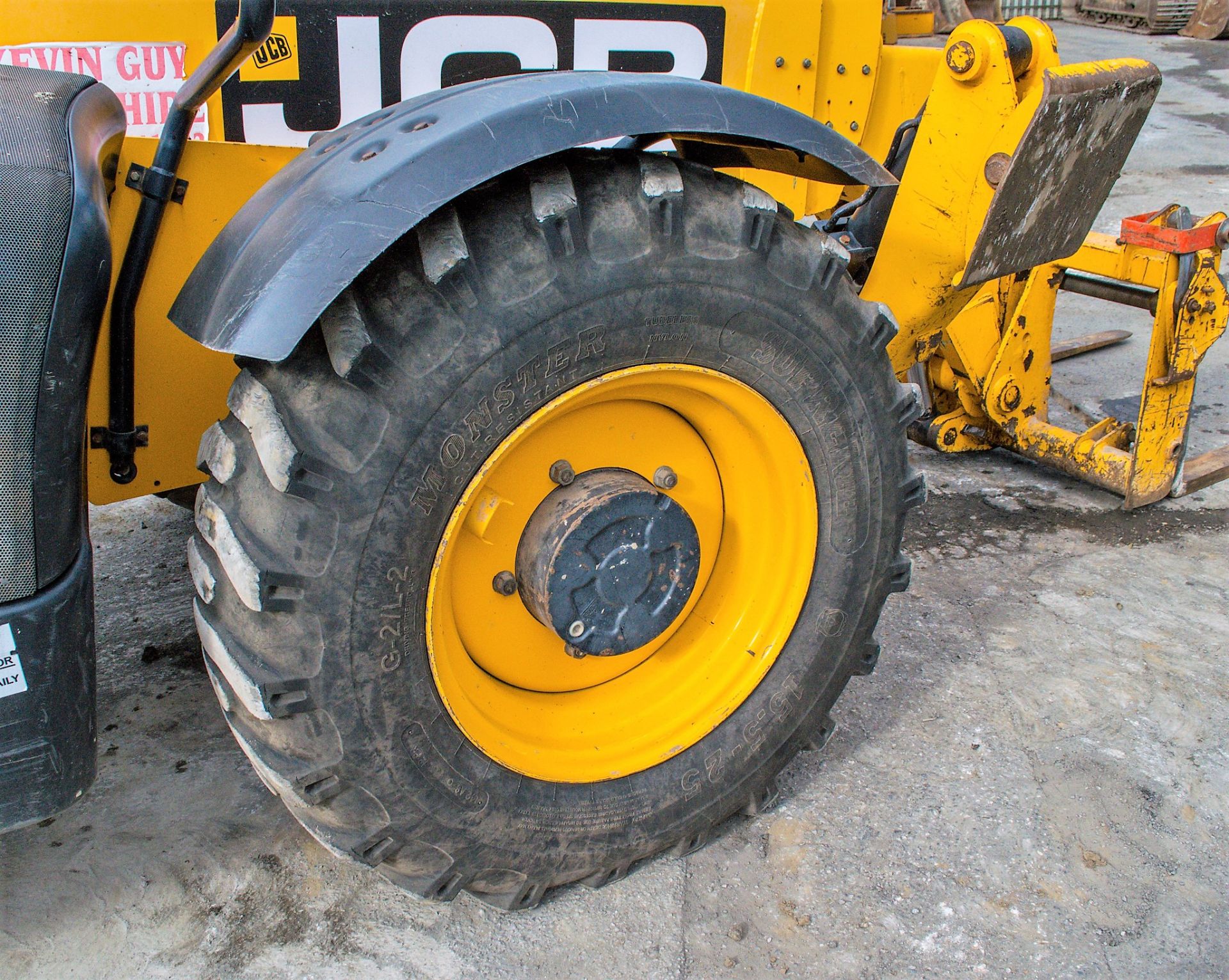 JCB 535 - 140 14 metre telescopic handler   Year: 2011 S/N: 01527306 Recorded Hours: 4281 - Image 13 of 25