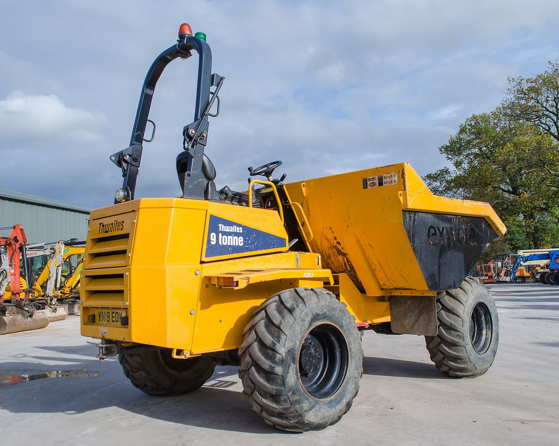 Thwaites 9 tonne straight skip dumper Year: 2018 S/N: 2E1993 Recorded Hours: 1315 ** This lot is not - Image 4 of 21