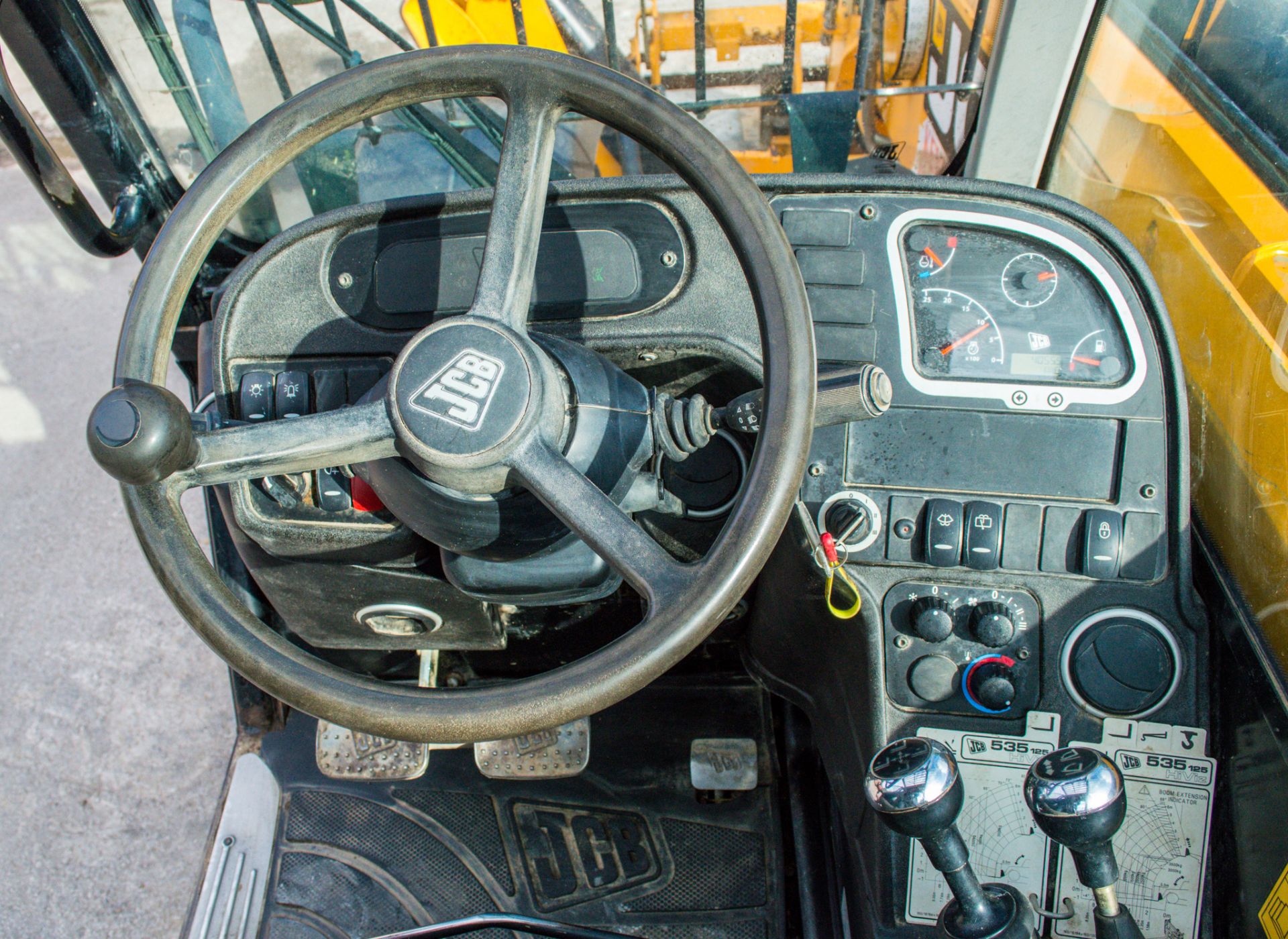 JCB 535 - 125 12.5 metre telescopic handler   Year: 2012 S/N: 2145750 Recorded Hours: 4051 Auxillary - Image 23 of 23