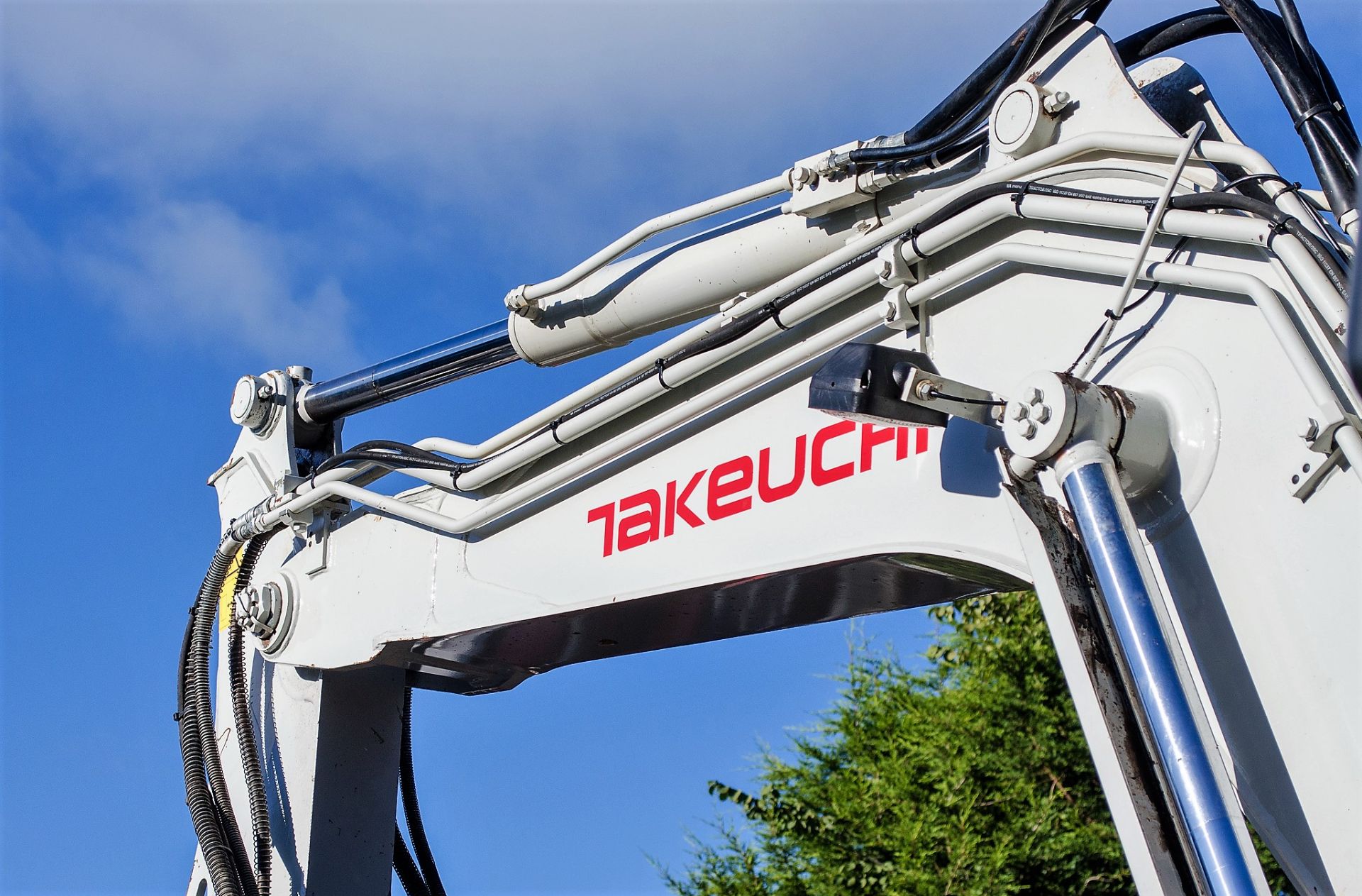 Takeuchi TB290 9 tonne steel tracked excavator  Year: 2017 S/N: 190200753 Recorded Hours: 2763 c/w - Image 11 of 26