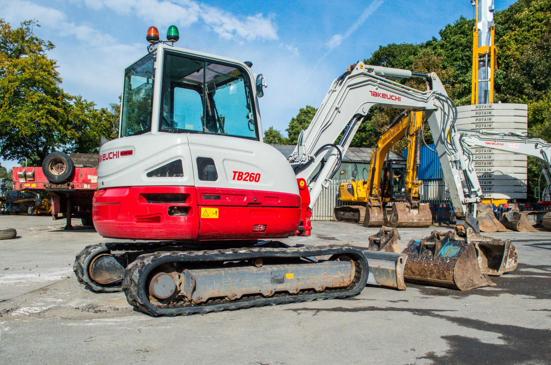 Takeuchi TB260 6 tonne rubber tracked midi excavator  Year: 2018 S/N: 12600319 Recorded Hours: - Image 3 of 25