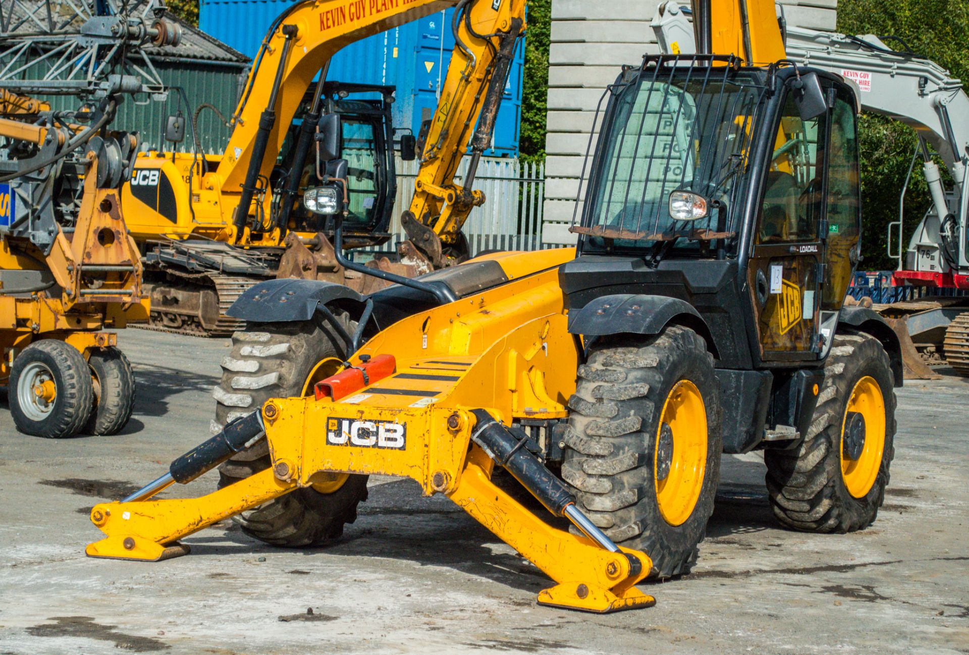 JCB 535 - 140 14 metre telescopic handler   Year: 2011 S/N: 01527306 Recorded Hours: 4281 - Image 15 of 25