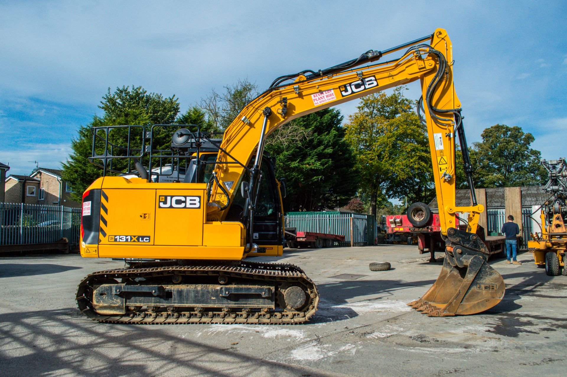 JCB 131 X LC 14 tonne steel tracked excavator  Year: 2019 S/N: 2779209 Recorded Hours: 623 c/w - Image 7 of 23