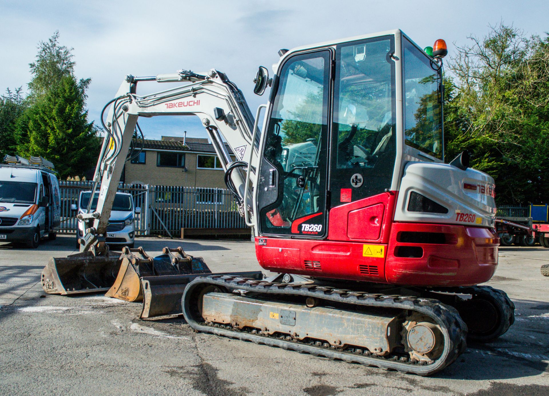 Takeuchi TB260 6 tonne rubber tracked midi excavator  Year: 2018 S/N: 12600319 Recorded Hours: - Image 4 of 25