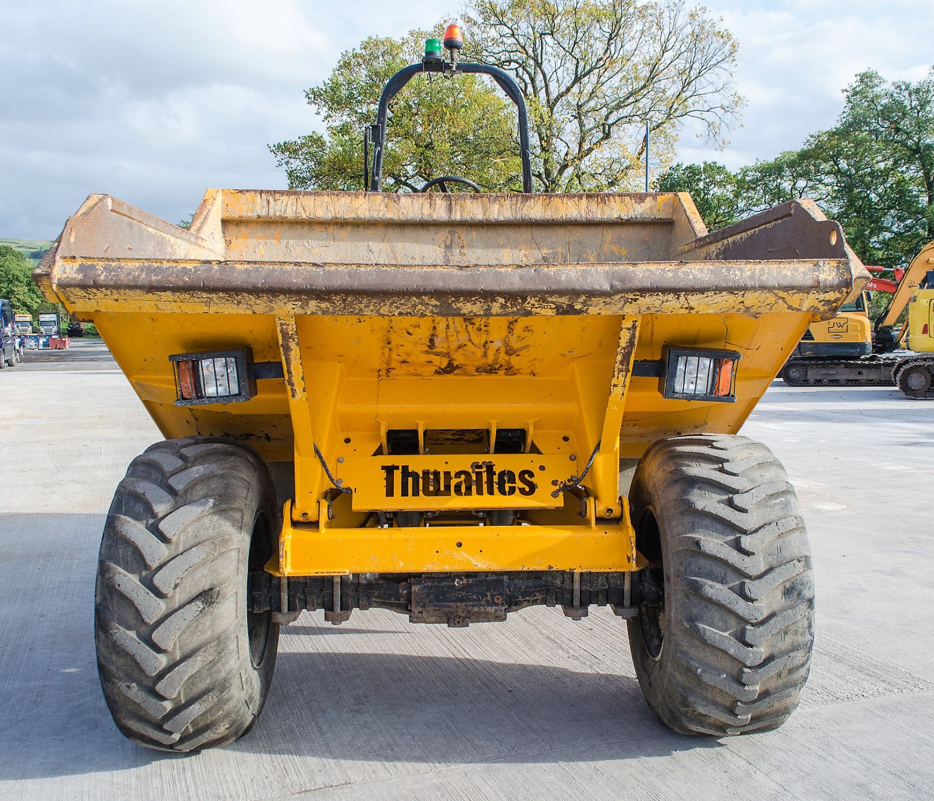 Thwaites 9 tonne straight skip dumper Year: 2018 S/N: 2E1993 Recorded Hours: 1315 ** This lot is not - Image 5 of 21